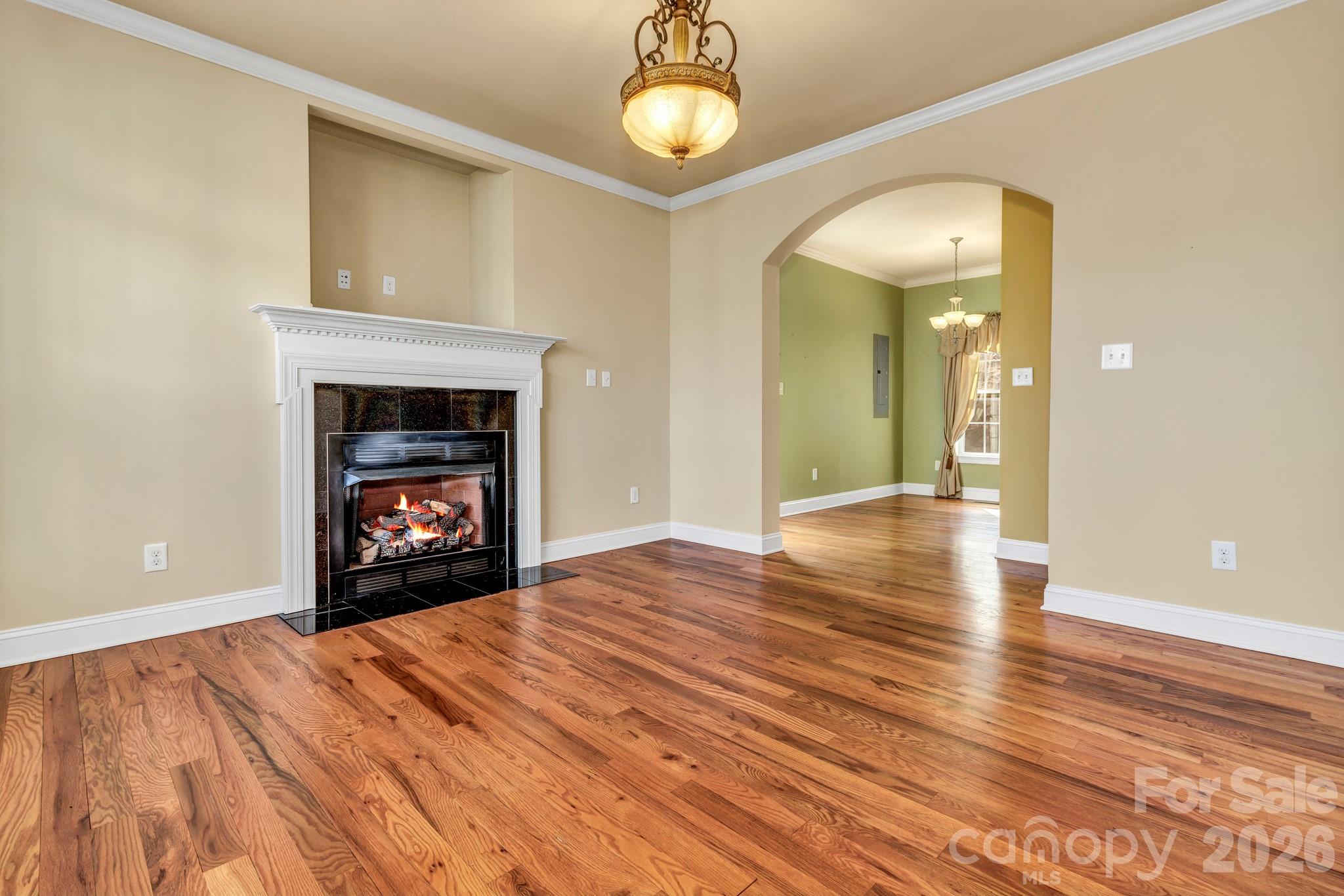 387 Goodview Drive — Hendersonville