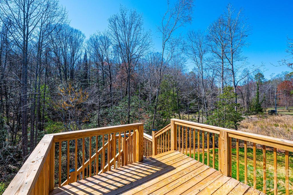 1314 39th Street Circle SW — Hickory