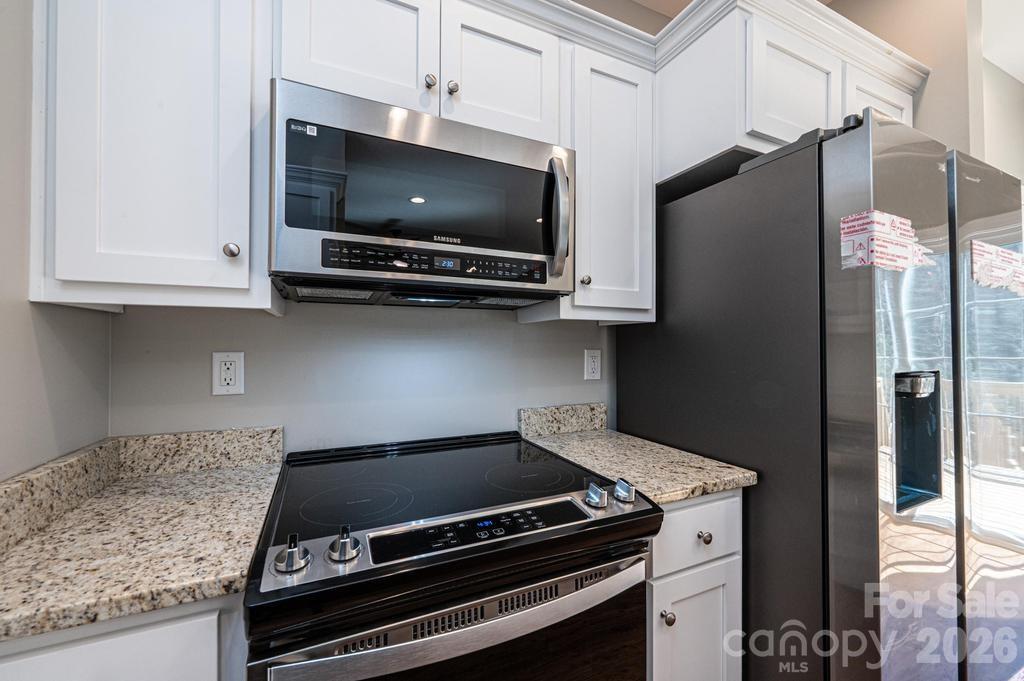 1314 39th Street Circle SW — Hickory