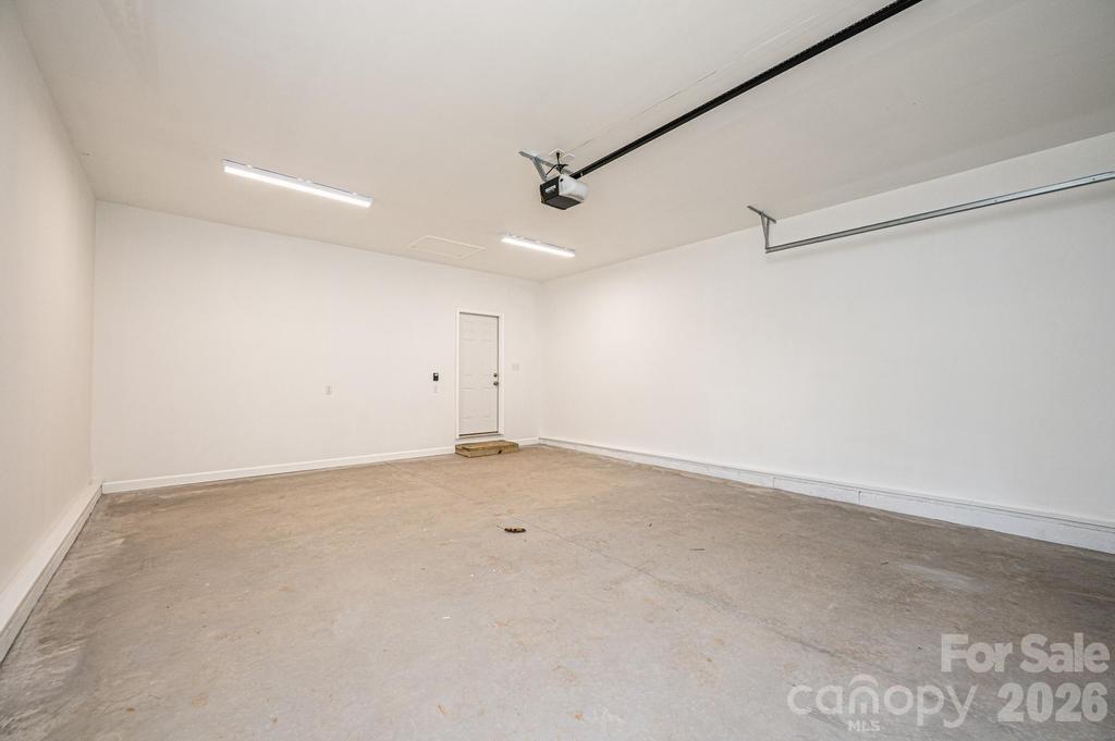 1314 39th Street Circle SW — Hickory