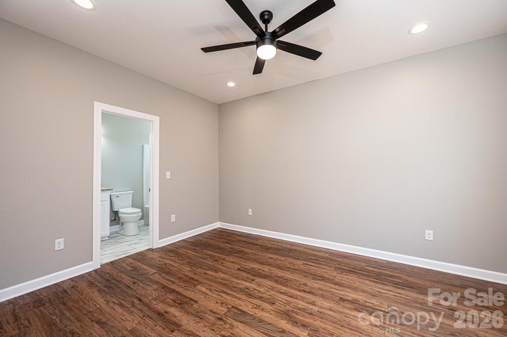 1314 39th Street Circle SW — Hickory