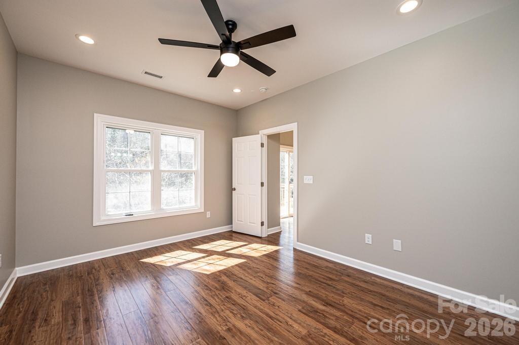 1314 39th Street Circle SW — Hickory