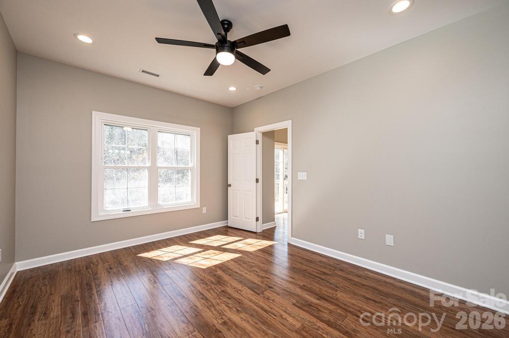 1314 39th Street Circle SW — Hickory