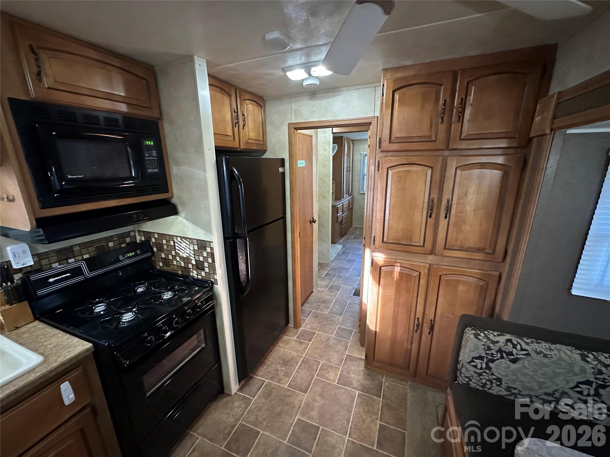 121 Sparrow Lane — New London