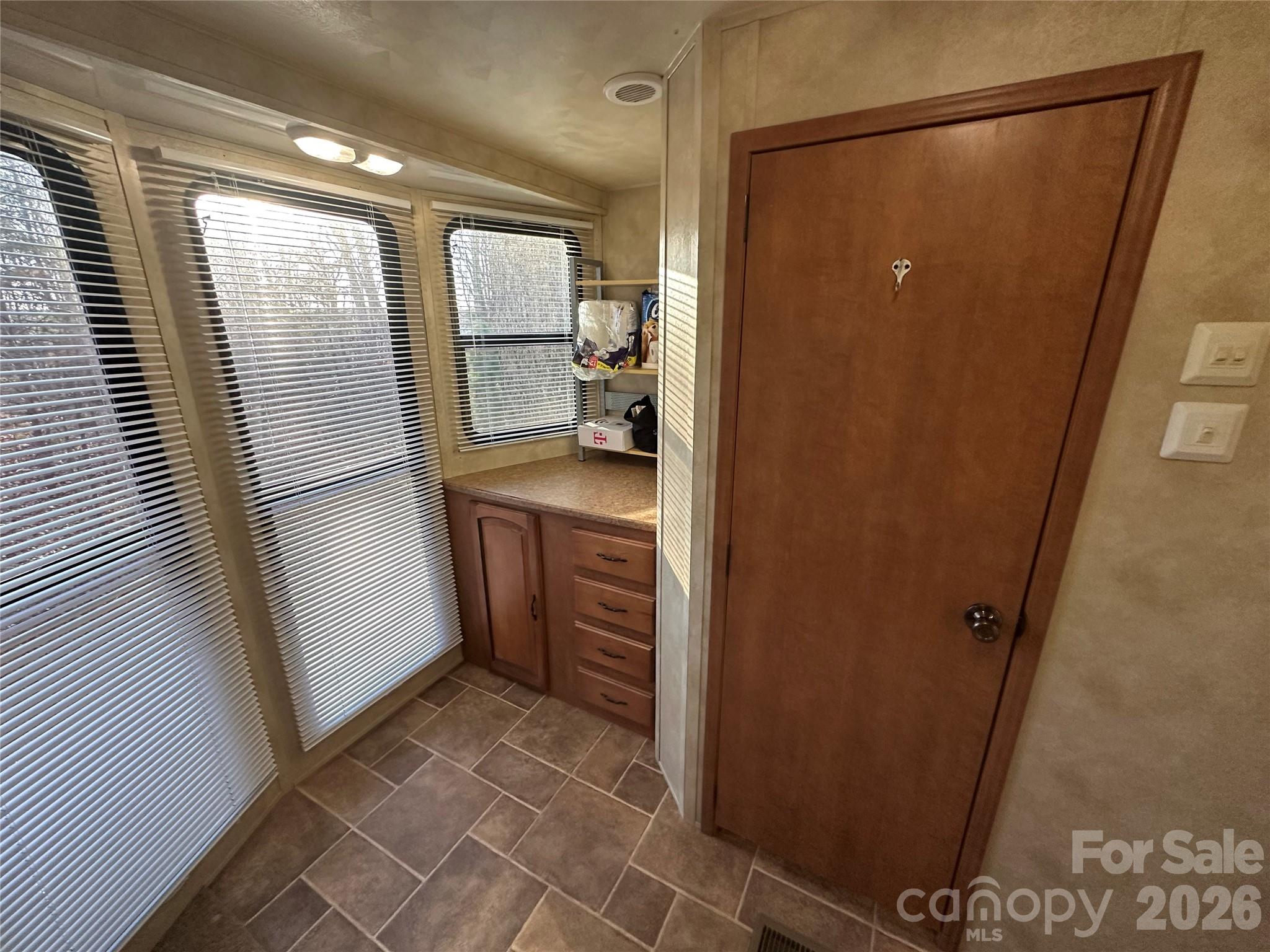 121 Sparrow Lane — New London