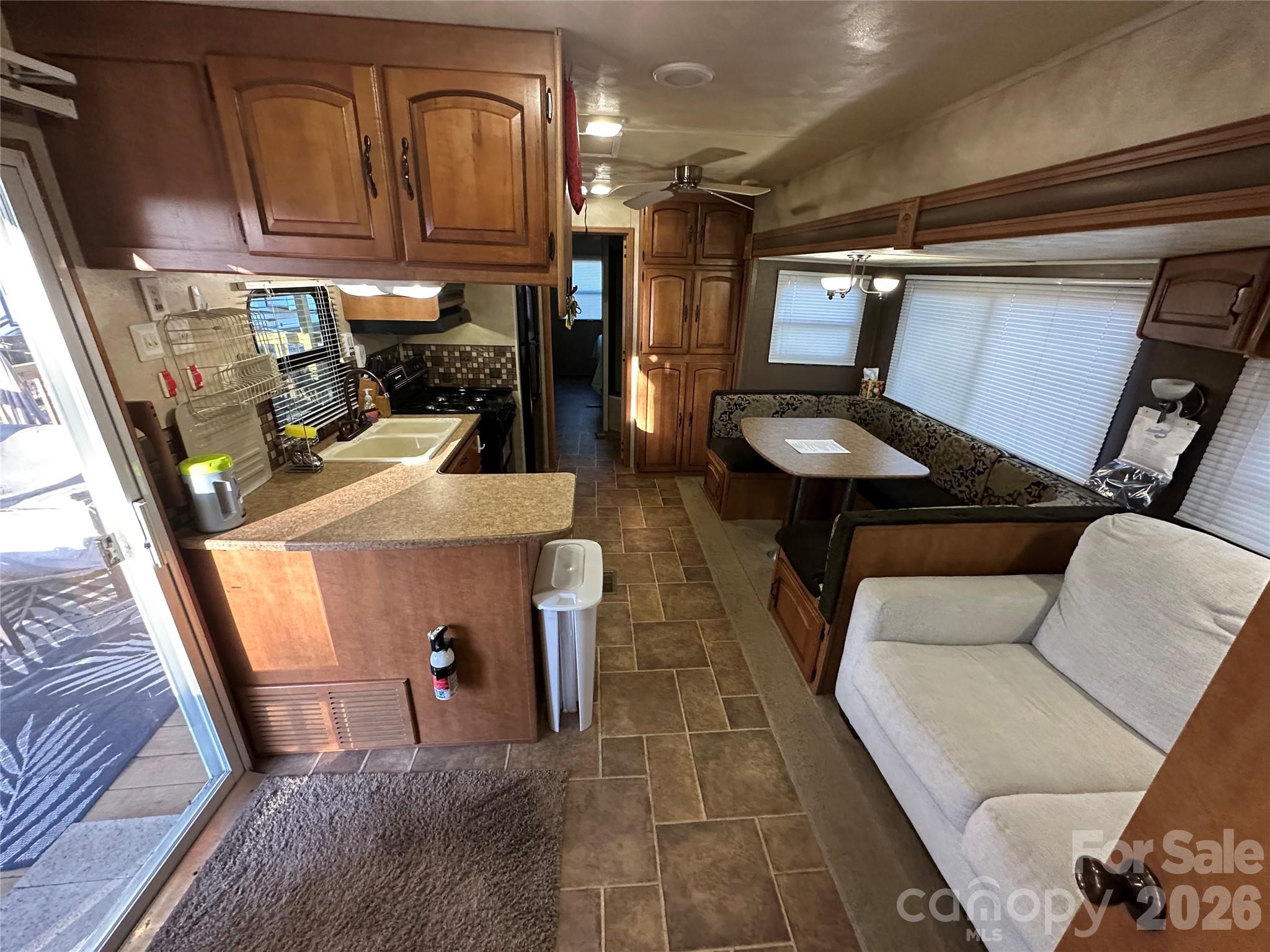 121 Sparrow Lane — New London