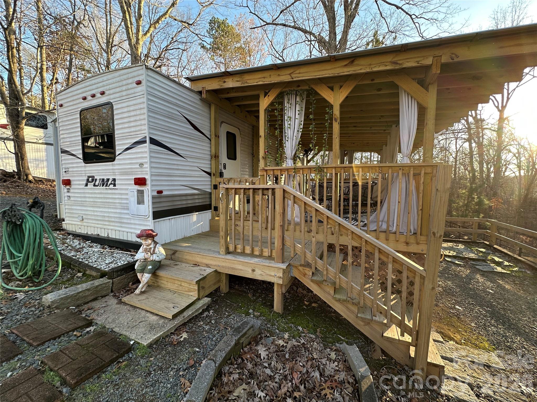 121 Sparrow Lane — New London