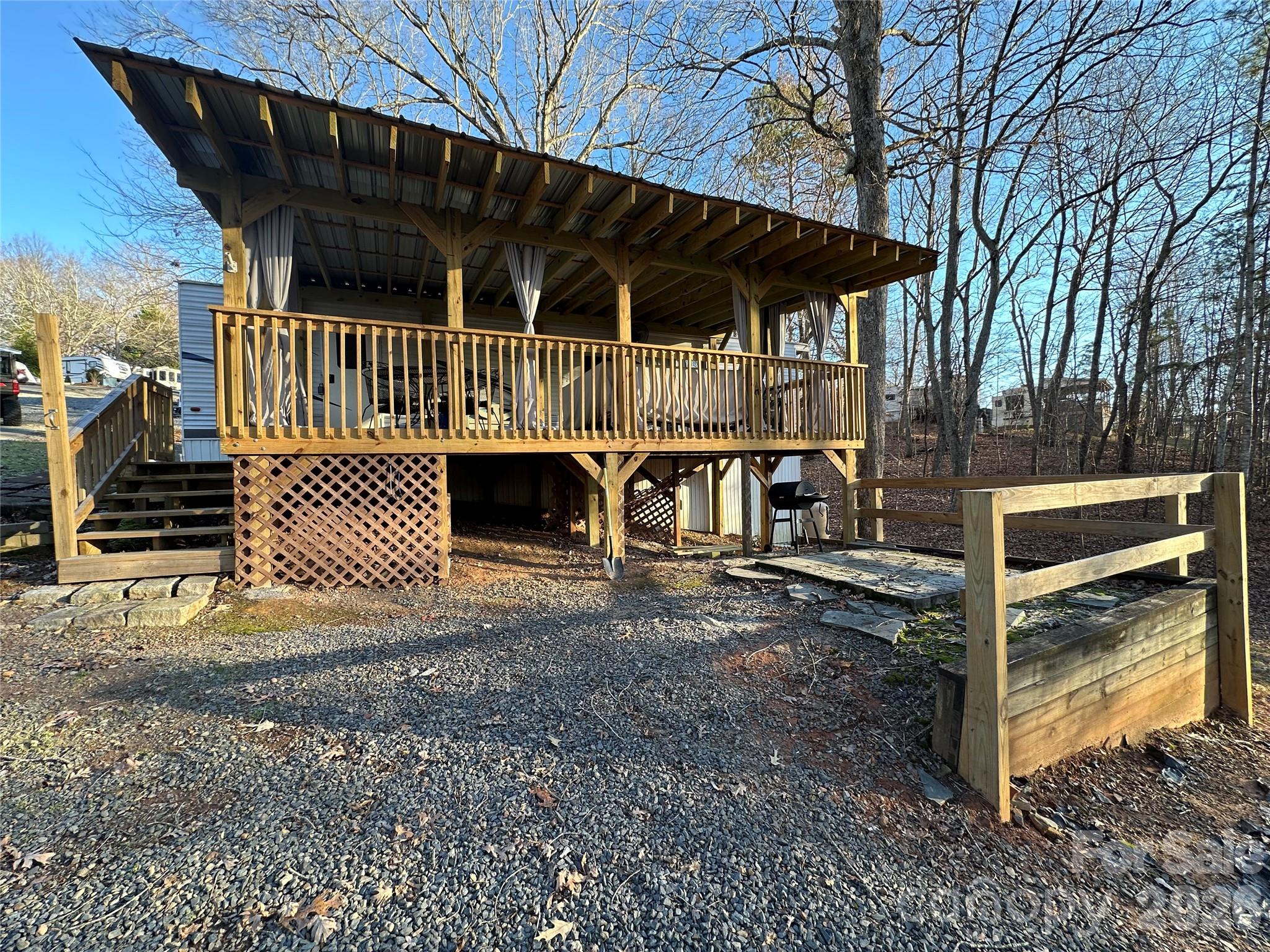 121 Sparrow Lane — New London