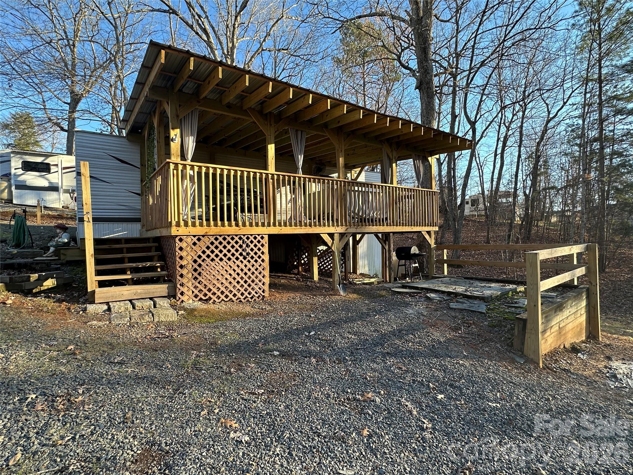 121 Sparrow Lane — New London