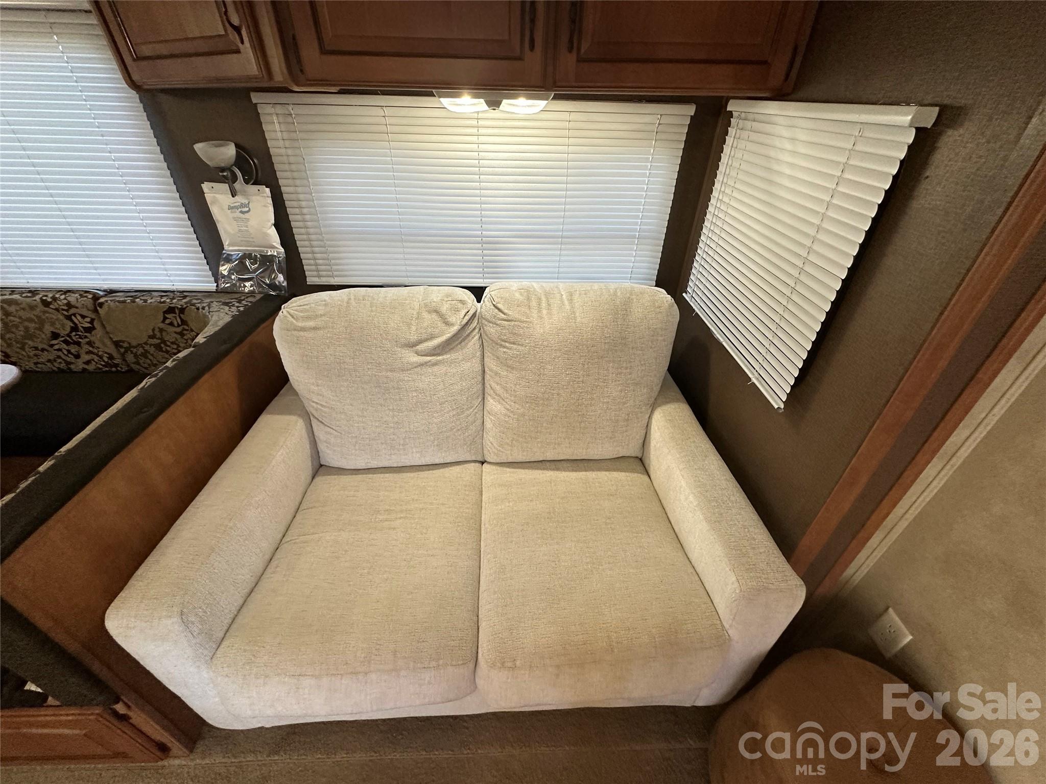 121 Sparrow Lane — New London