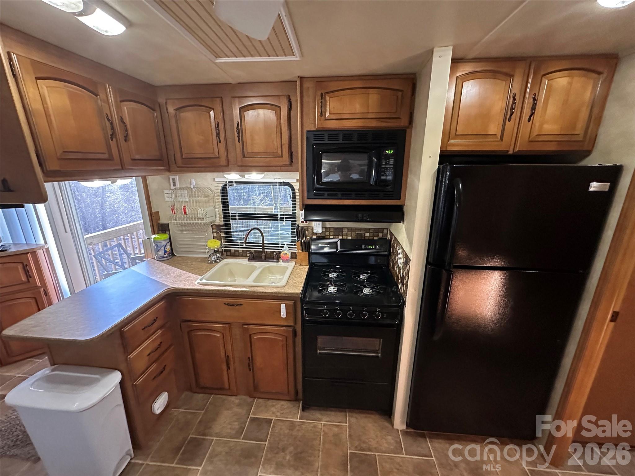 121 Sparrow Lane — New London