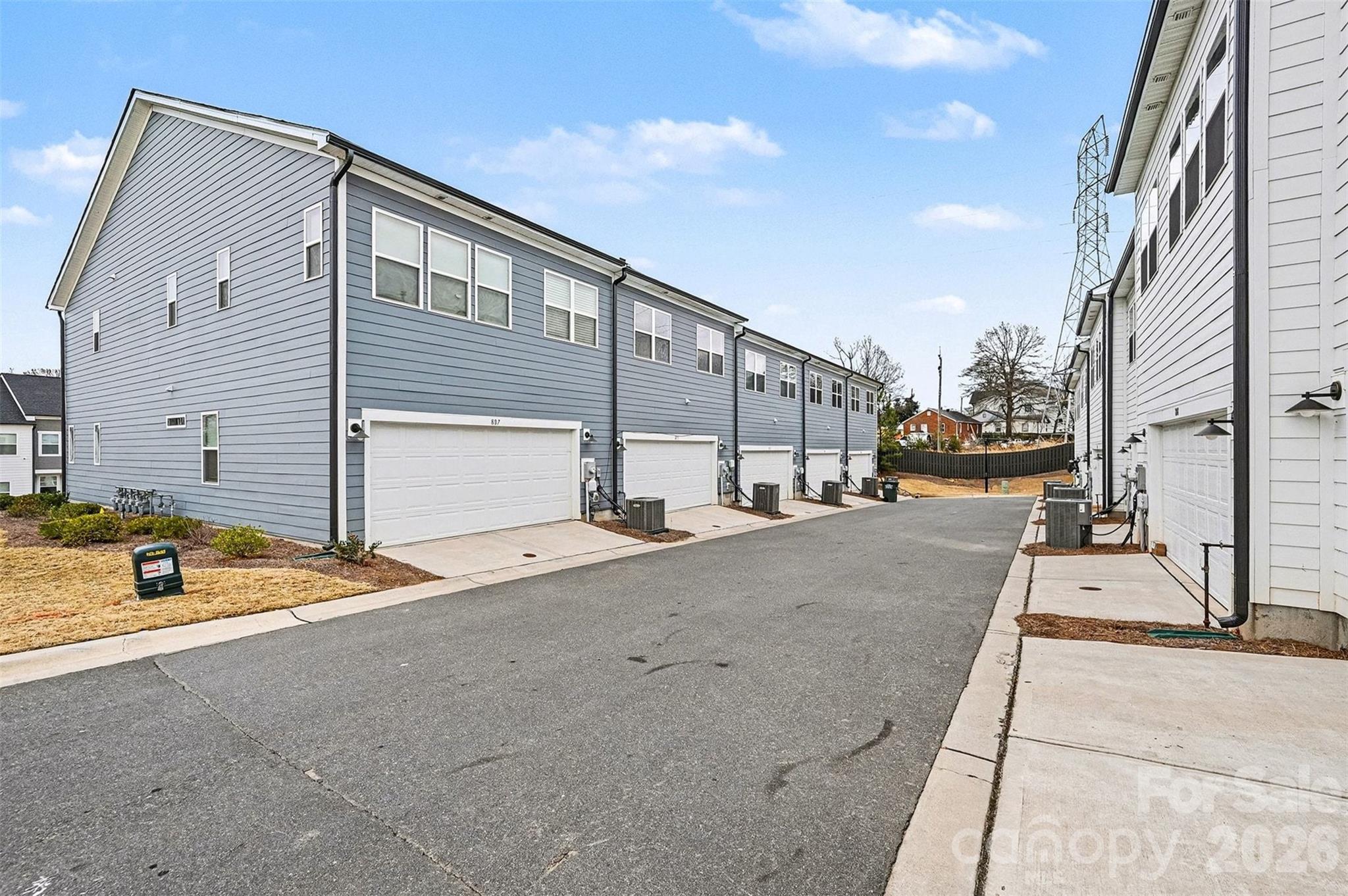 811 Redd Alley — Charlotte