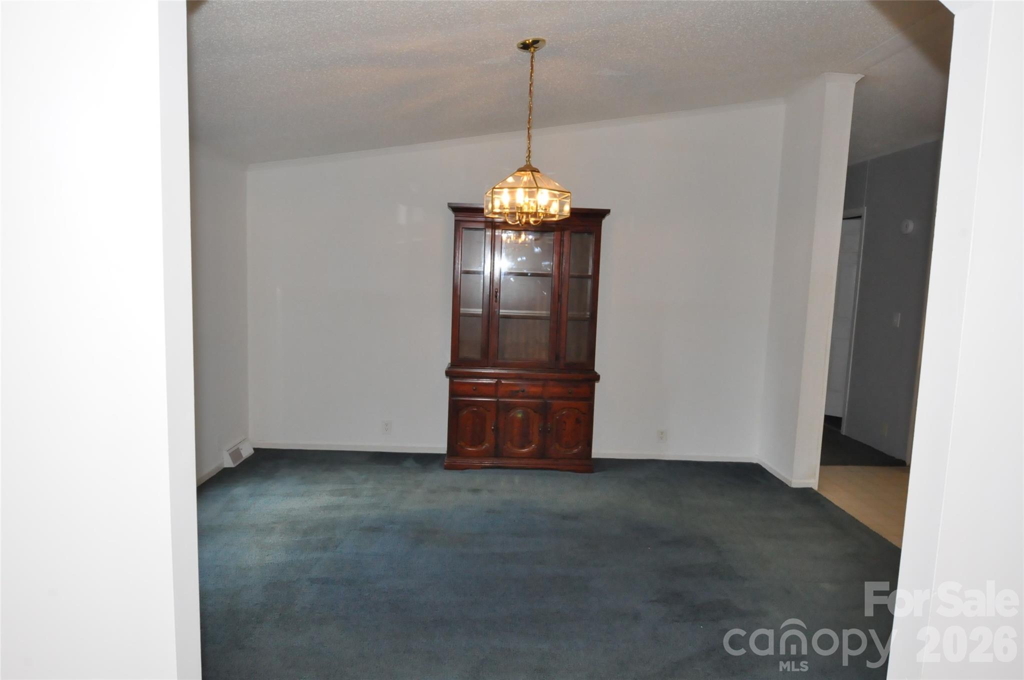1413 Minter Road — Chester