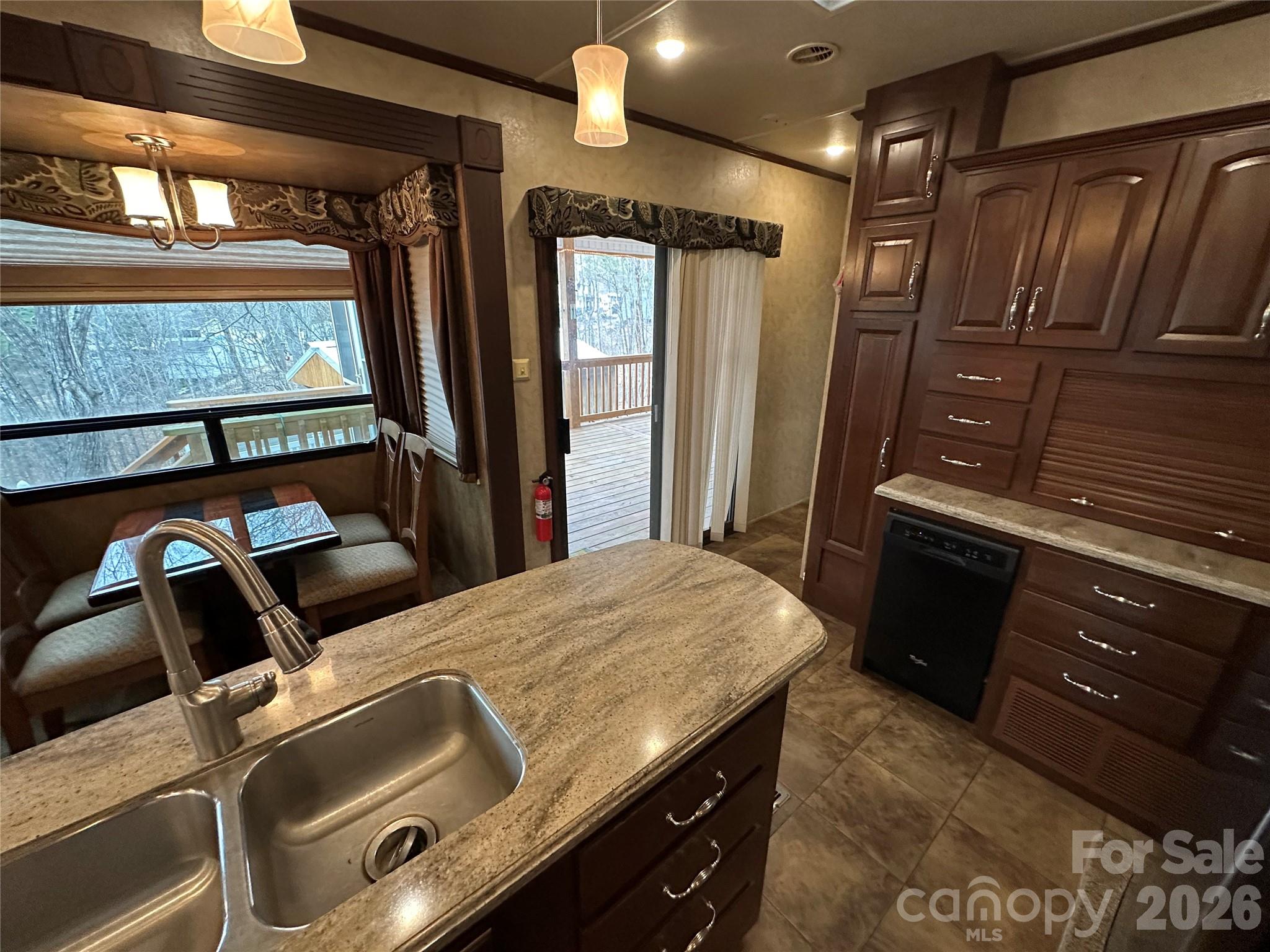 112 Sparrow Lane — New London