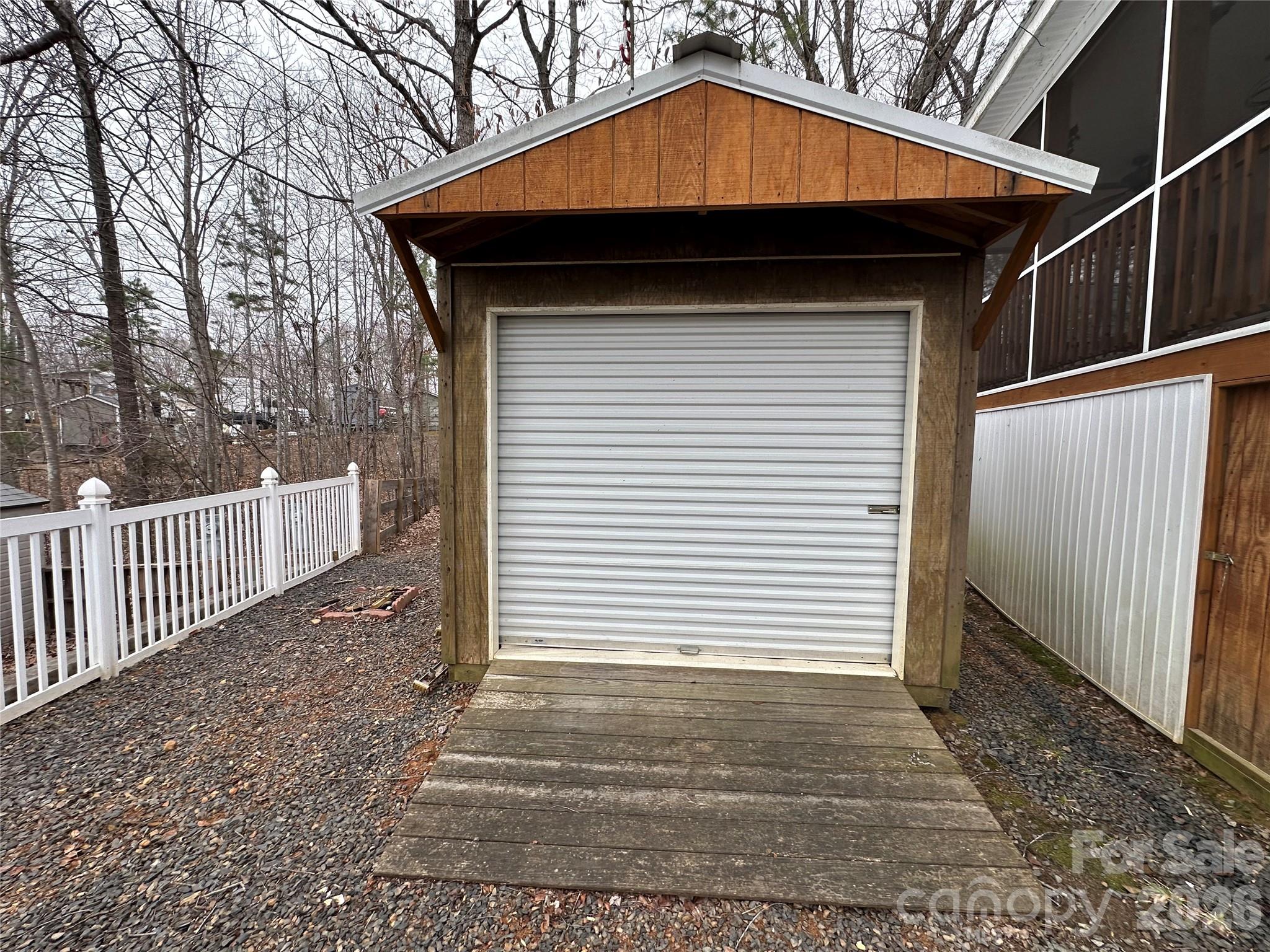112 Sparrow Lane — New London