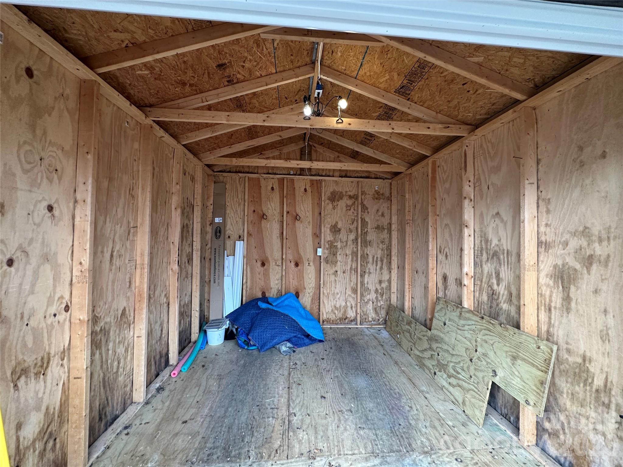 112 Sparrow Lane — New London