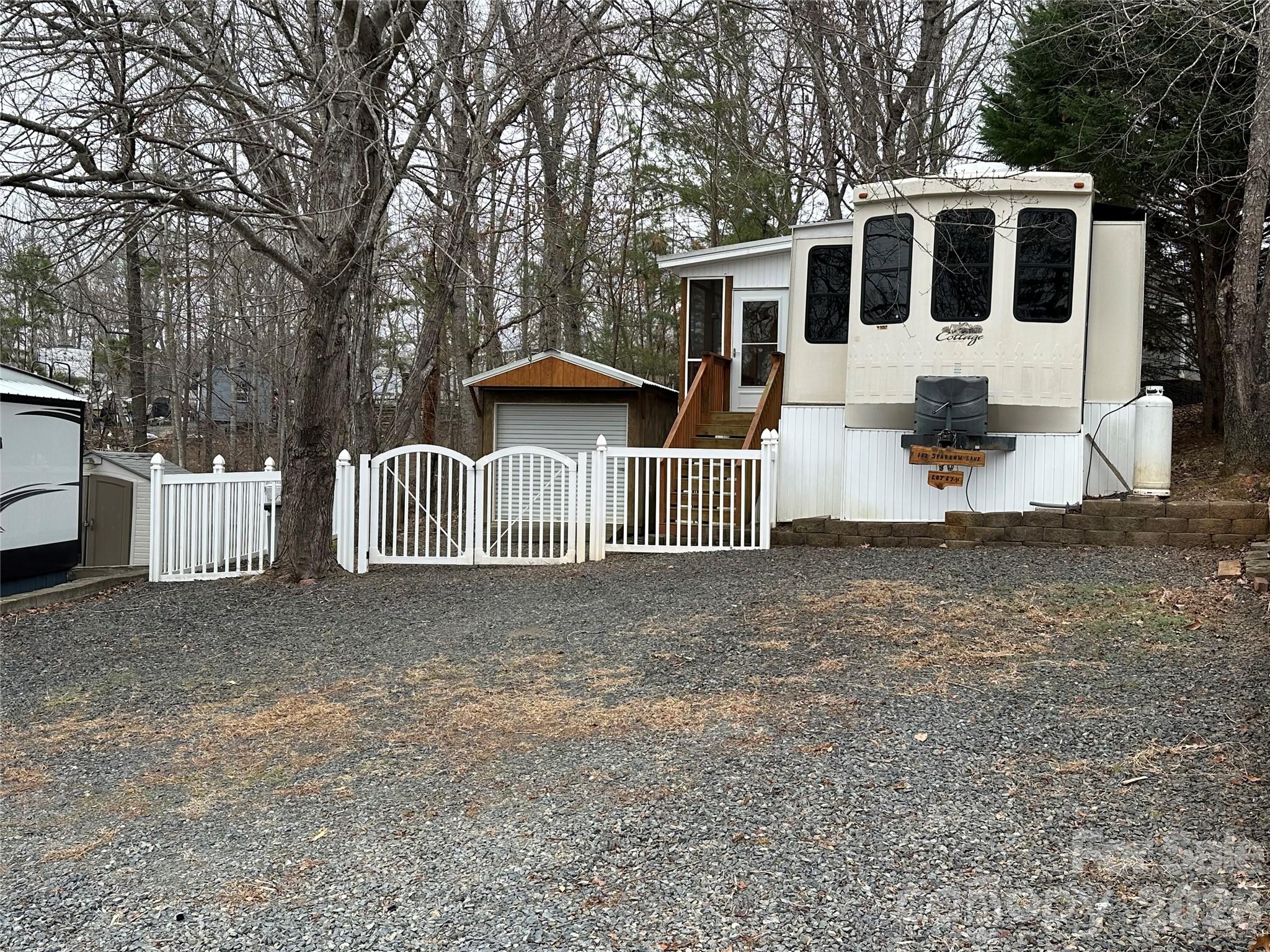 112 Sparrow Lane — New London