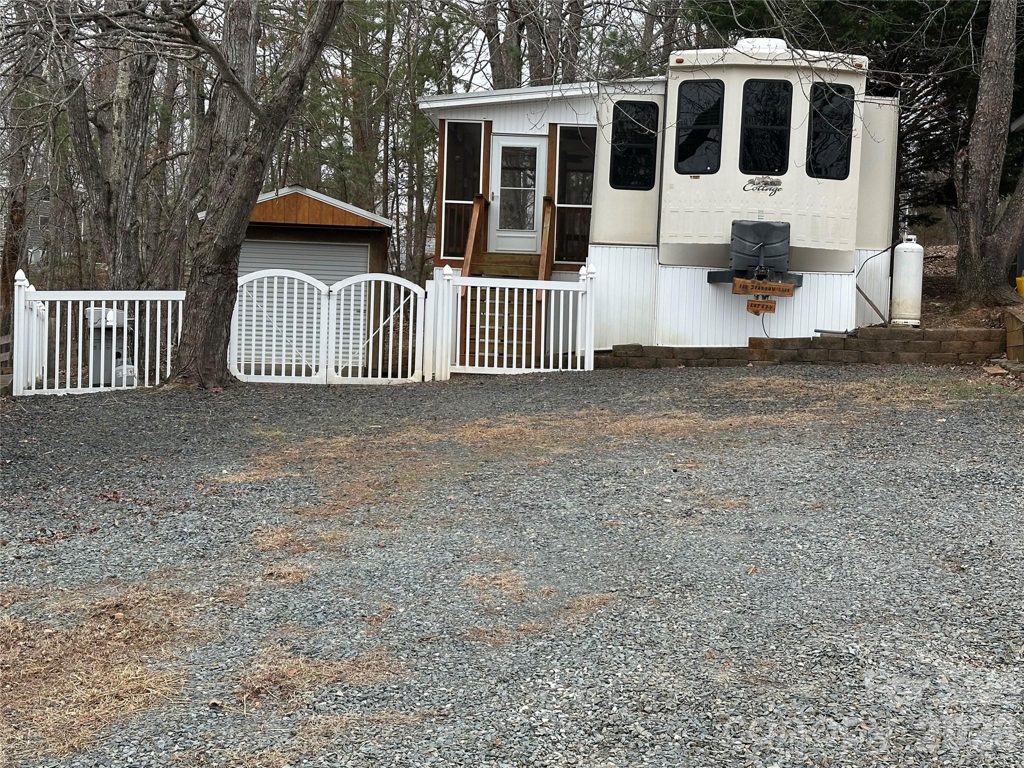 112 Sparrow Lane — New London
