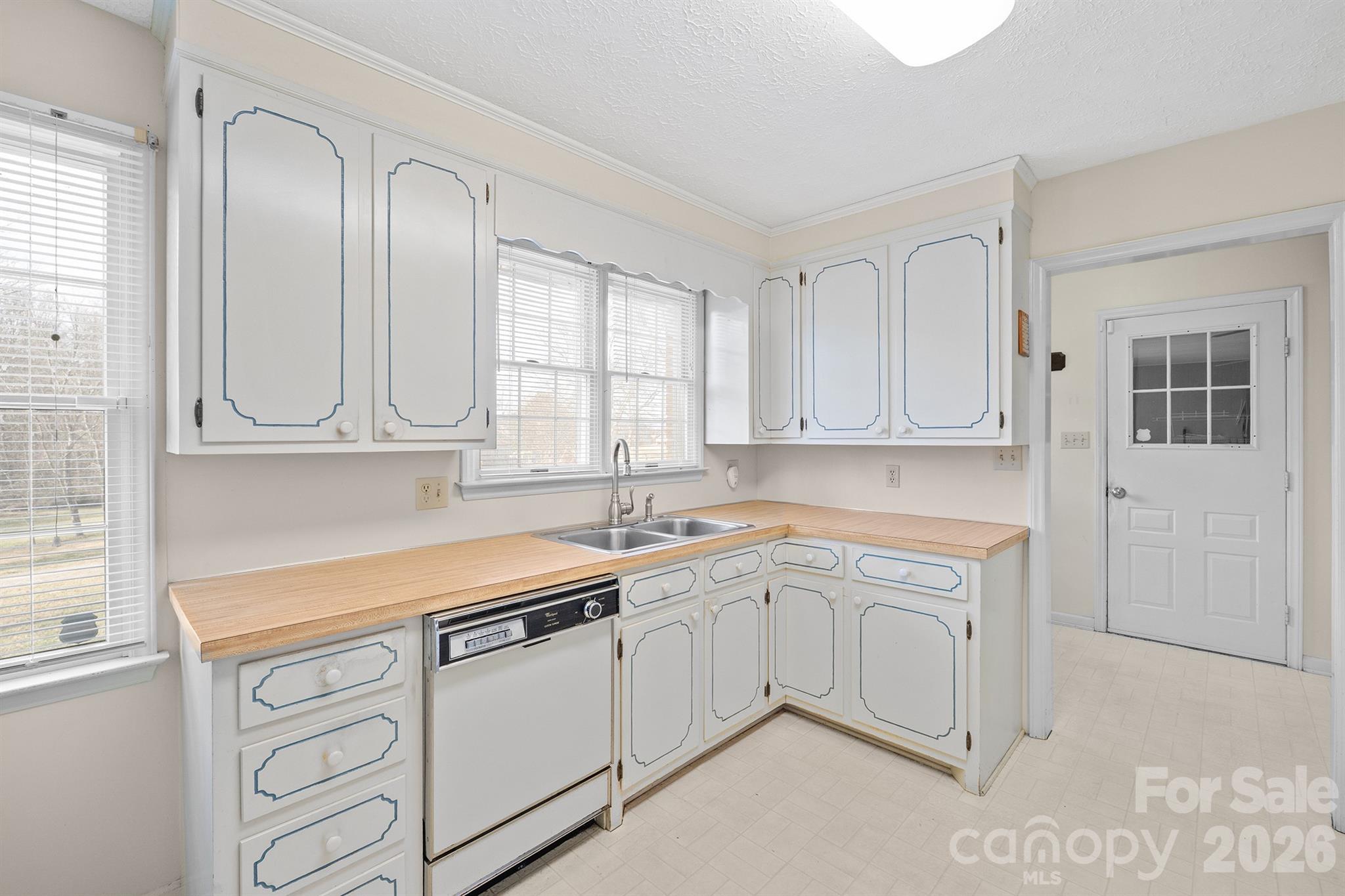 2153 S Fork Drive — Morganton
