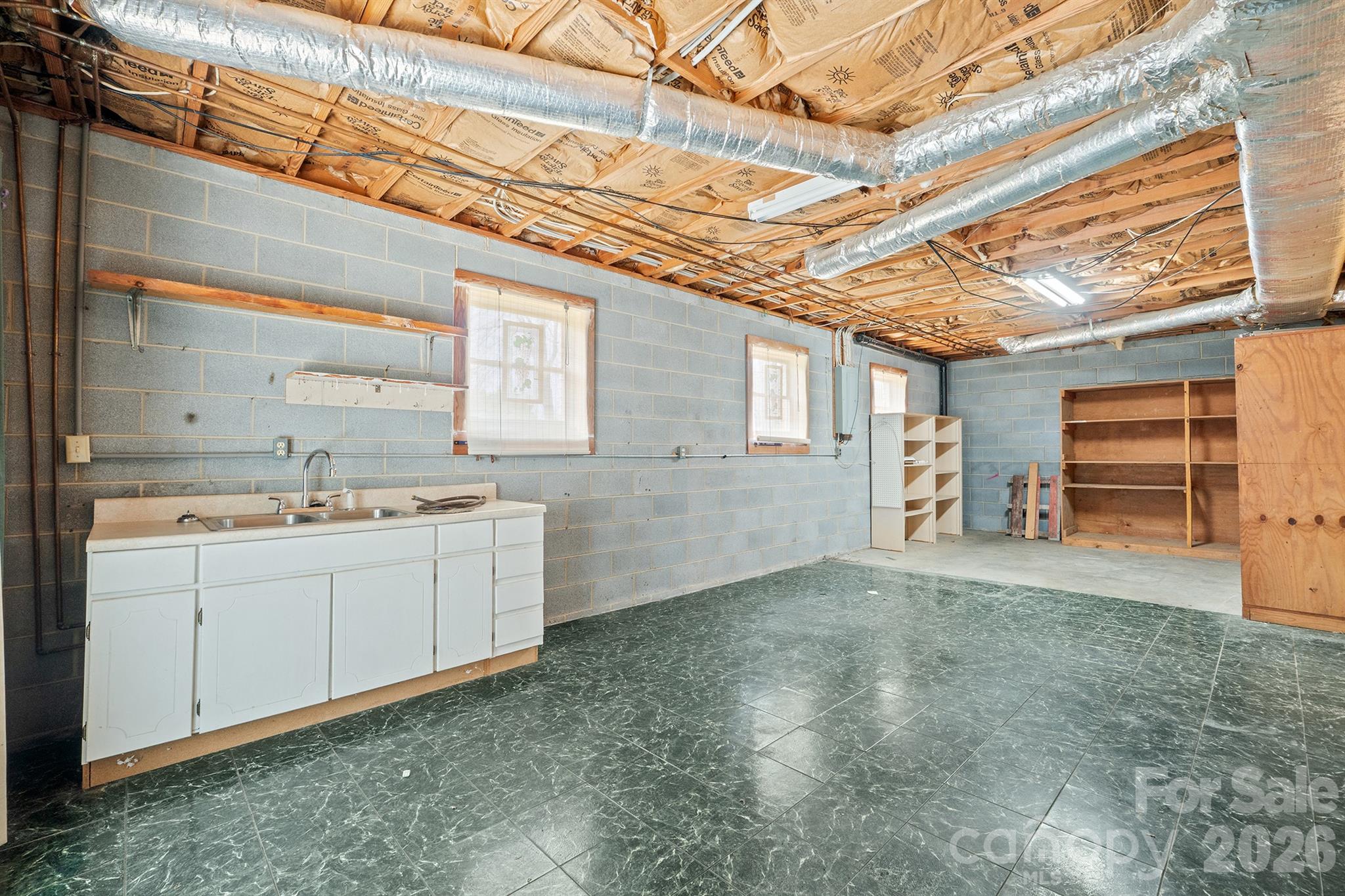 2153 S Fork Drive — Morganton