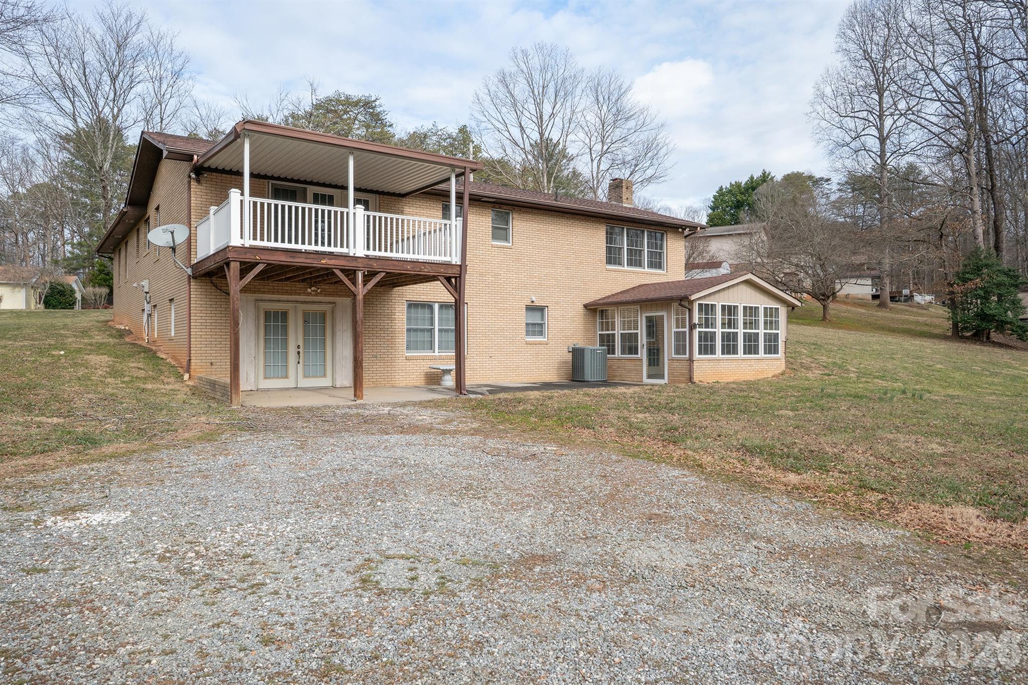 2153 S Fork Drive — Morganton