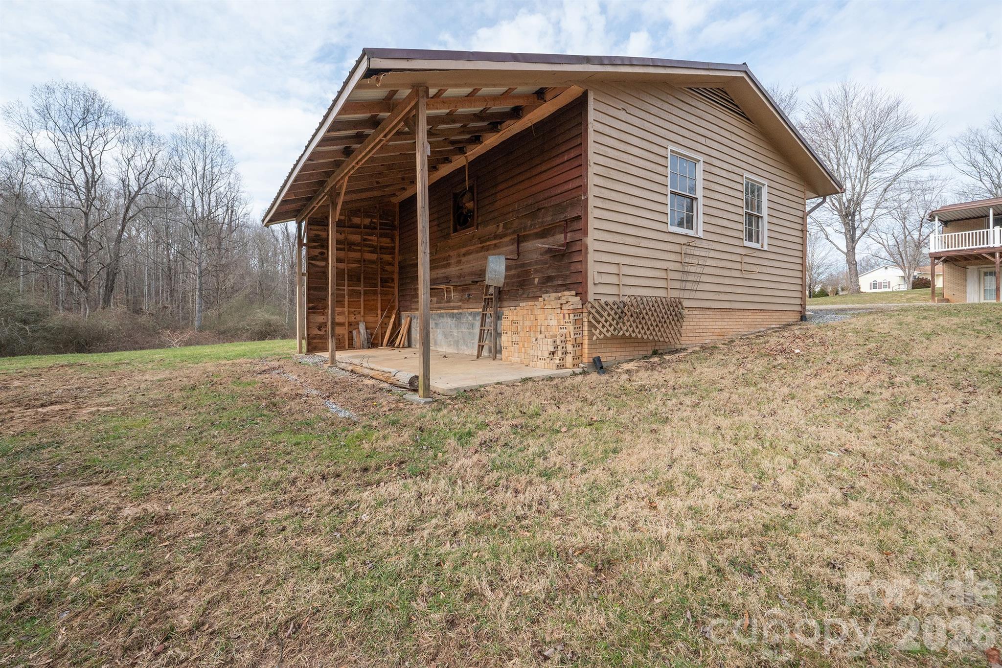 2153 S Fork Drive — Morganton