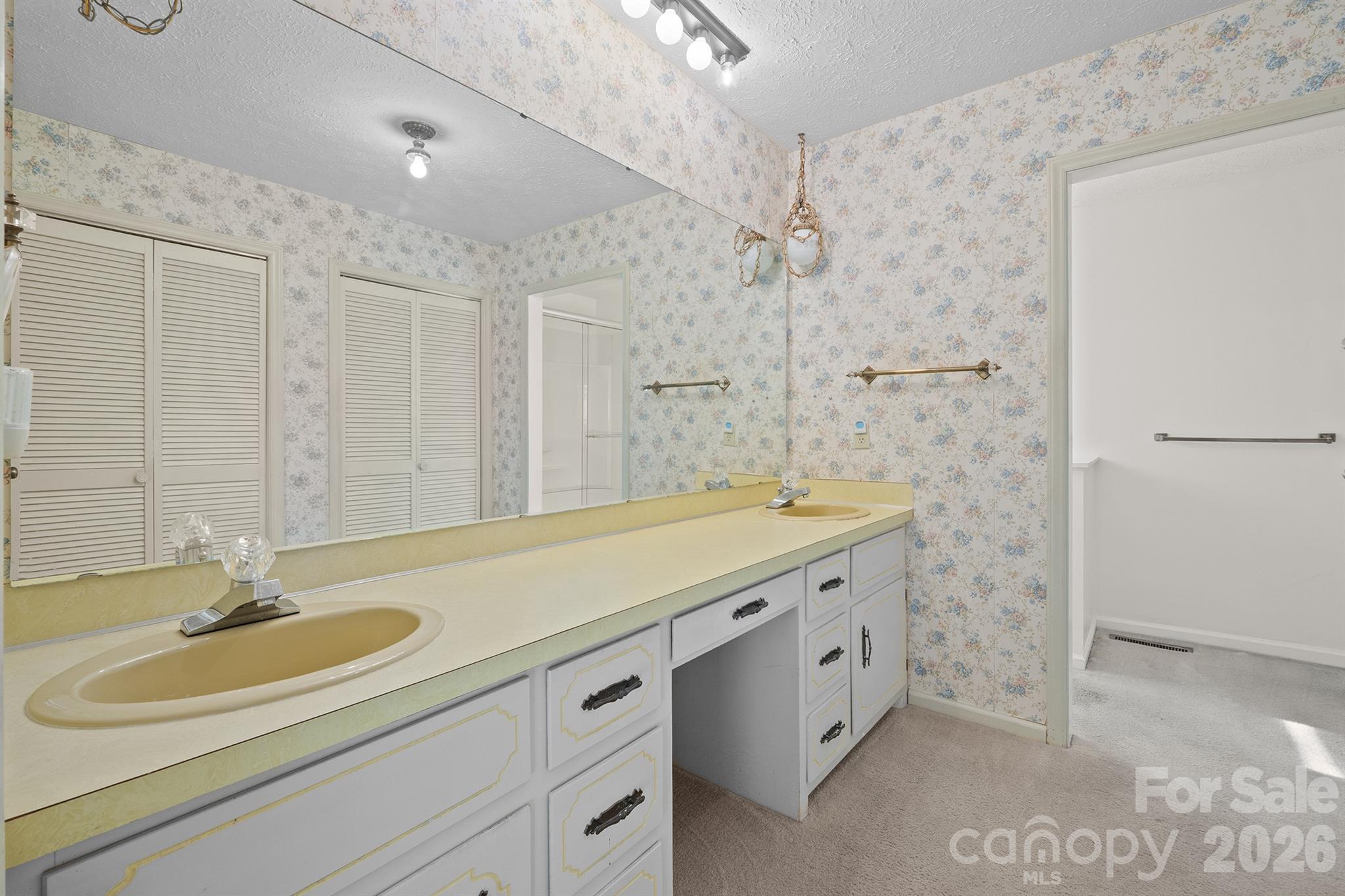 2153 S Fork Drive — Morganton