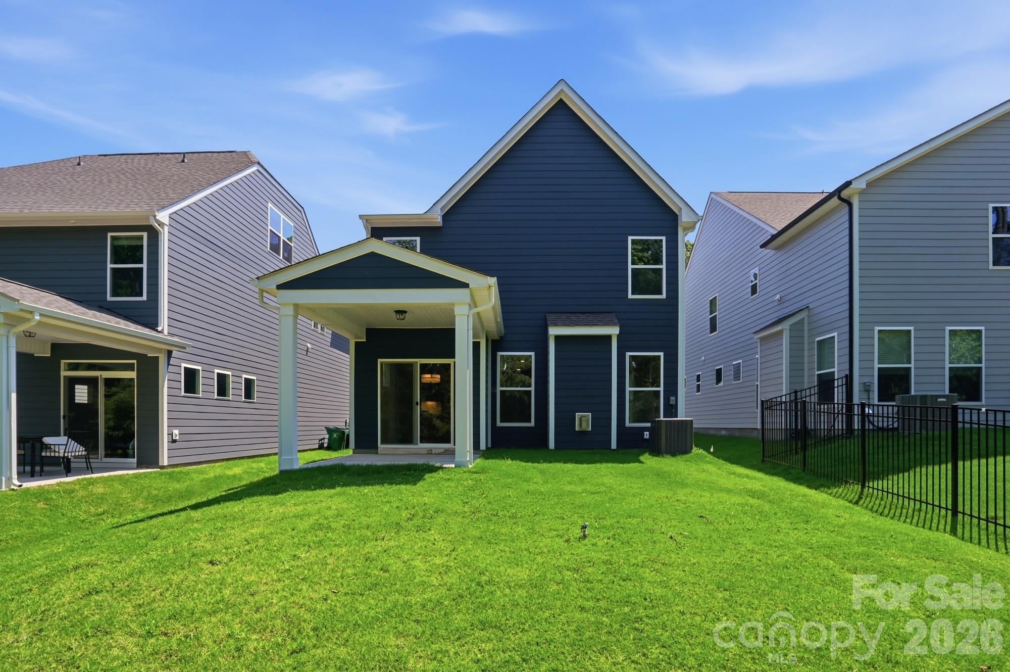 13115 Foxberry Road — Charlotte