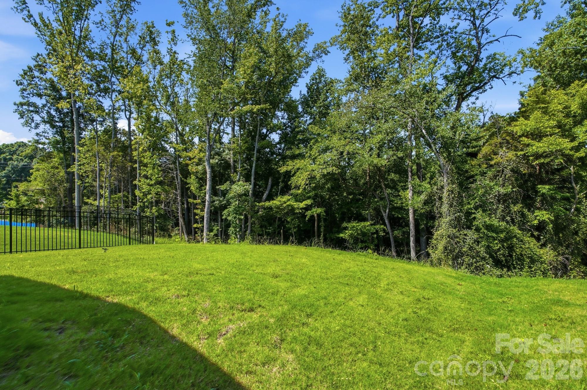 13115 Foxberry Road — Charlotte