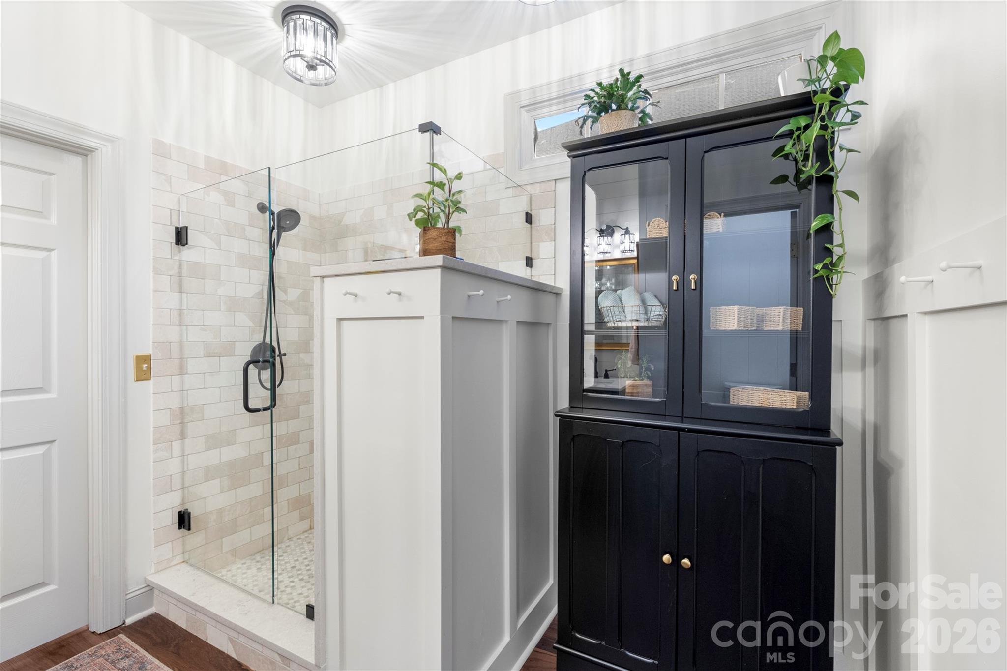 5637 Nolen Avenue NW — Concord