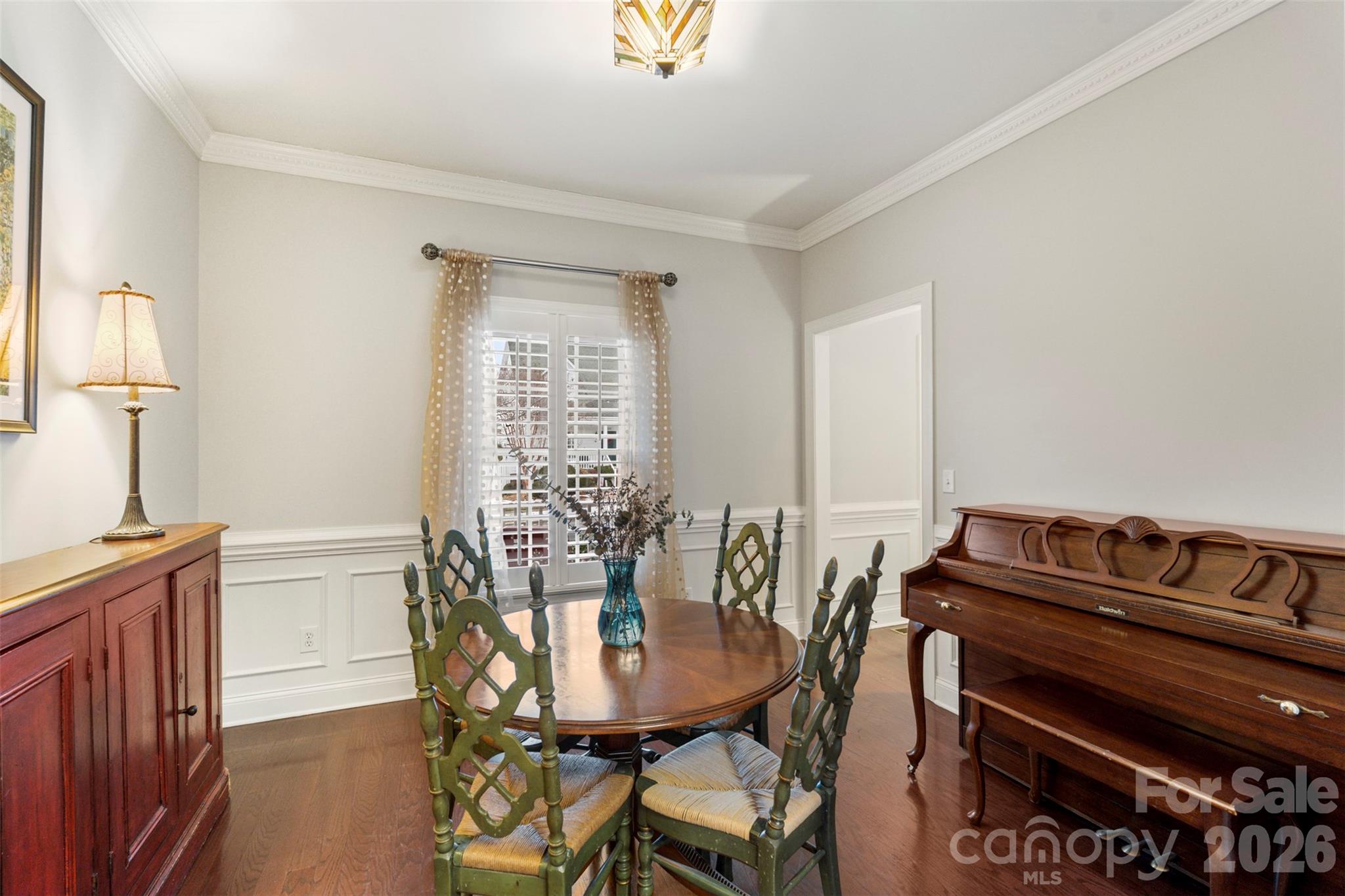 5637 Nolen Avenue NW — Concord
