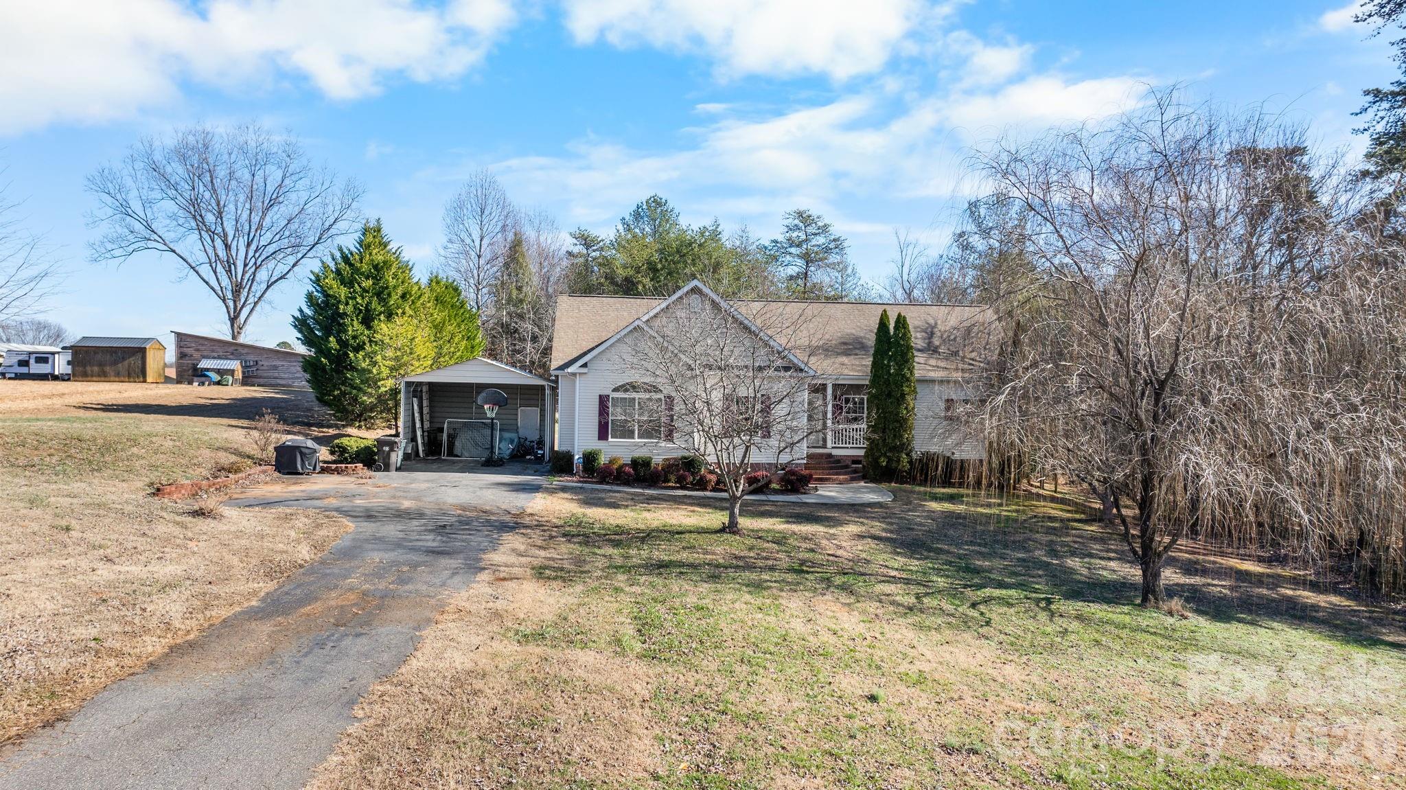 2533 Lail Road — Morganton