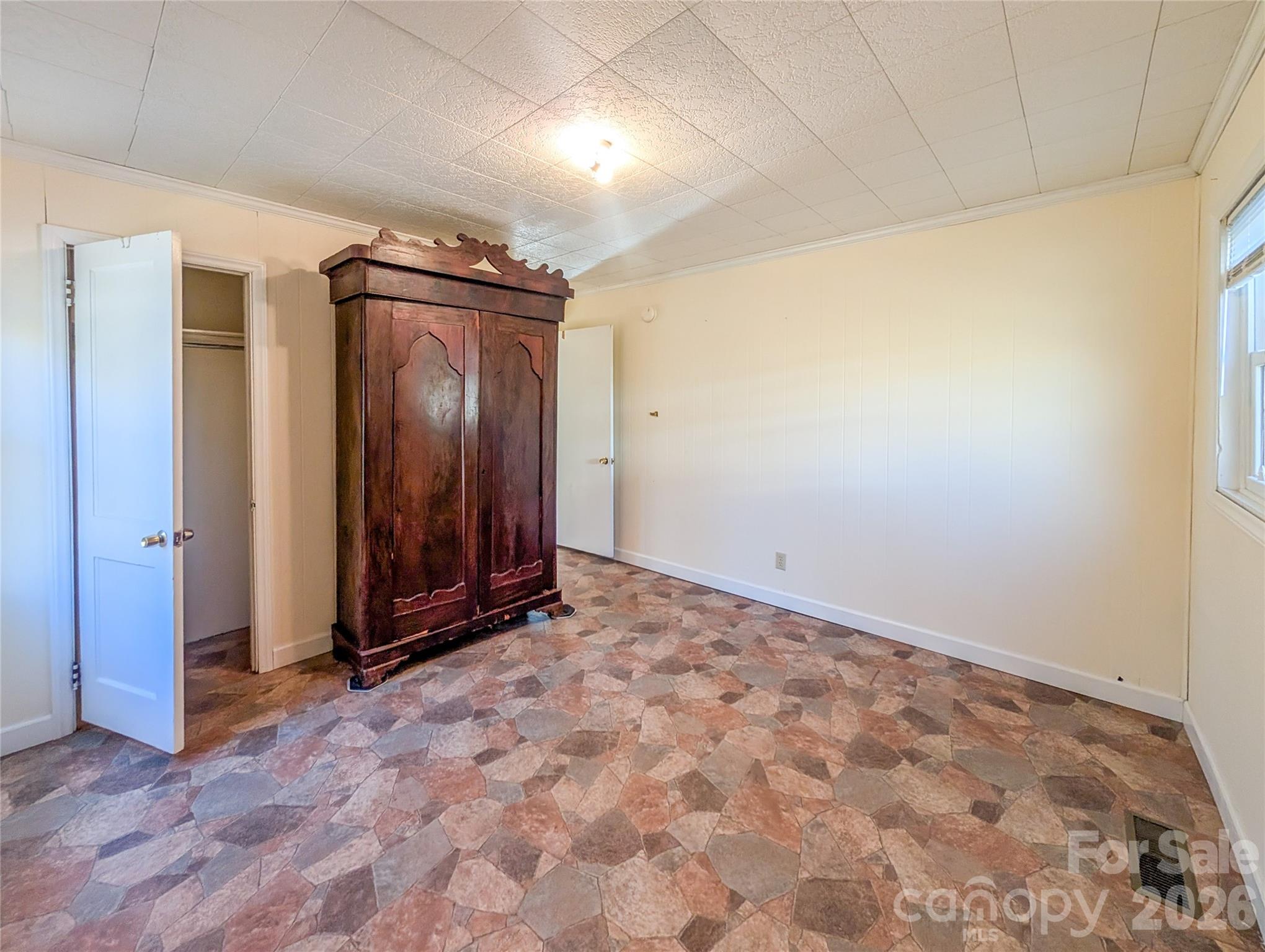97 Tom Sparks Road — Spruce Pine
