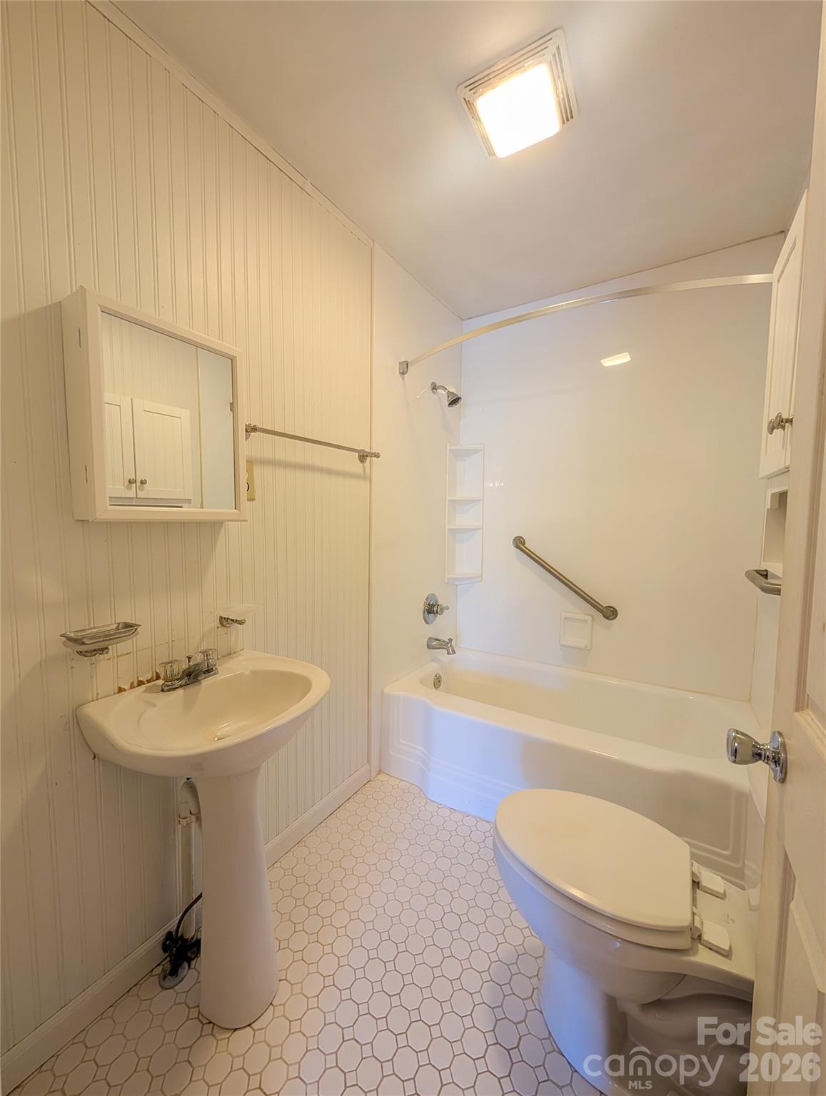 97 Tom Sparks Road — Spruce Pine