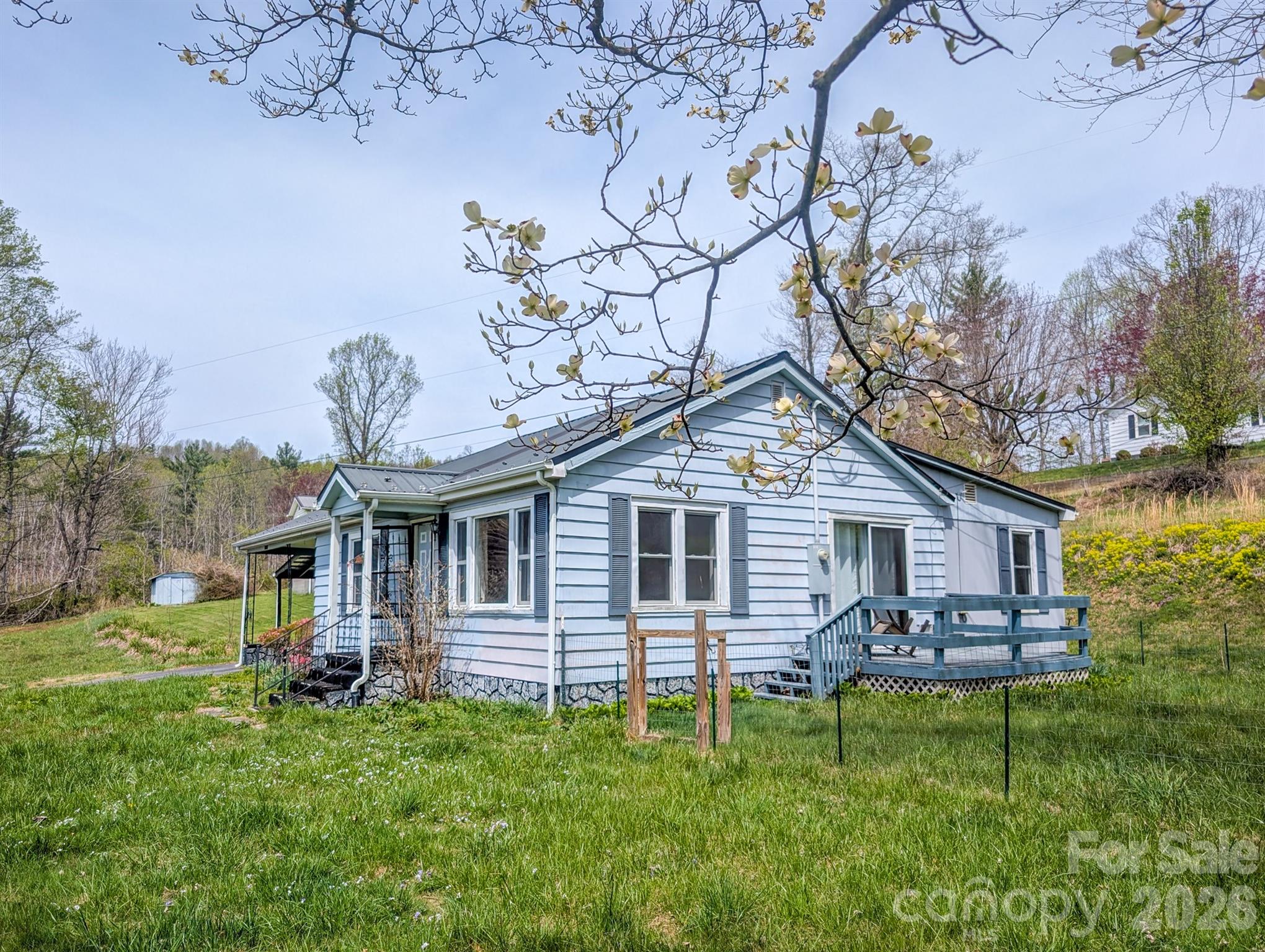 97 Tom Sparks Road — Spruce Pine