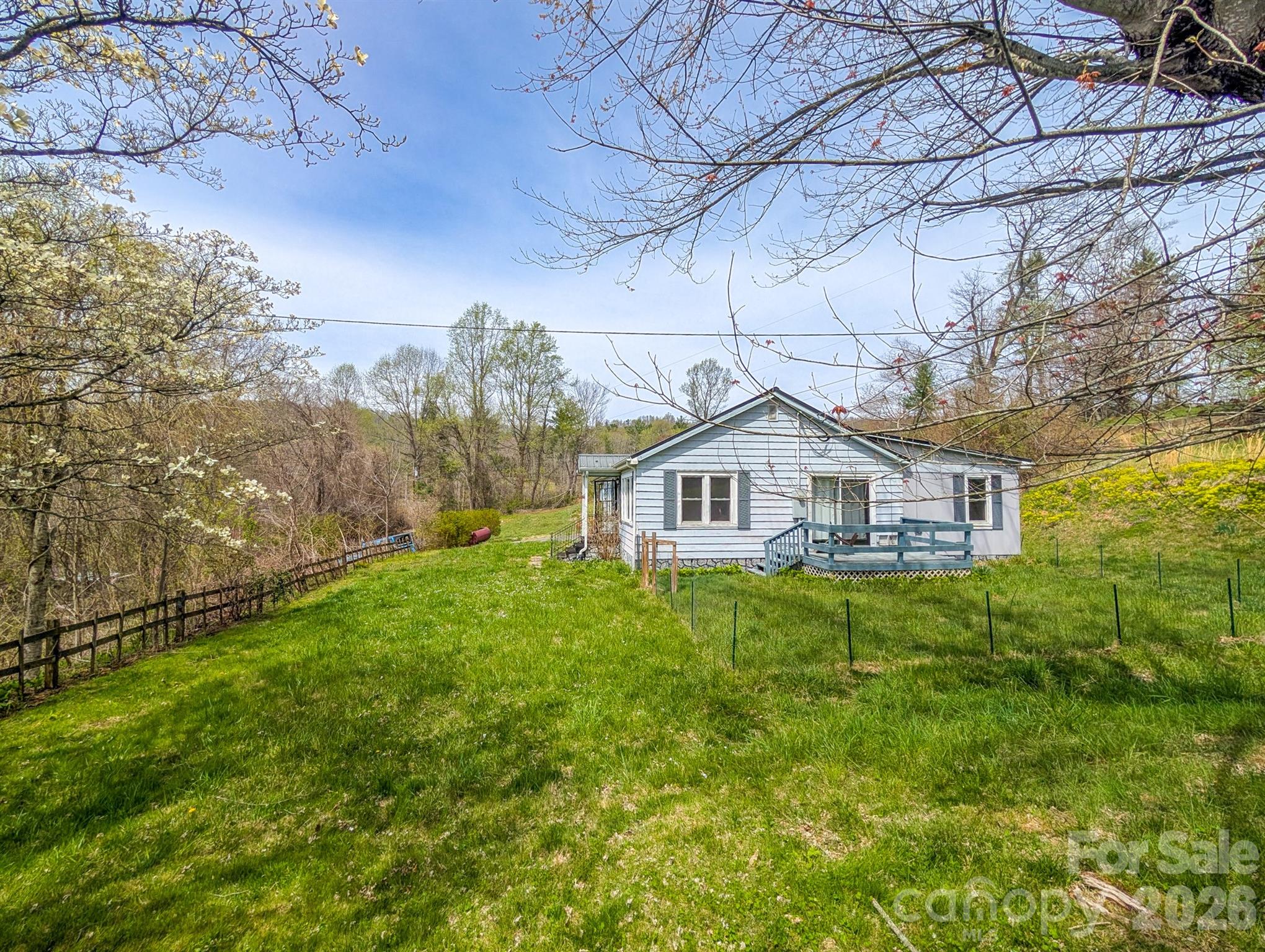 97 Tom Sparks Road — Spruce Pine