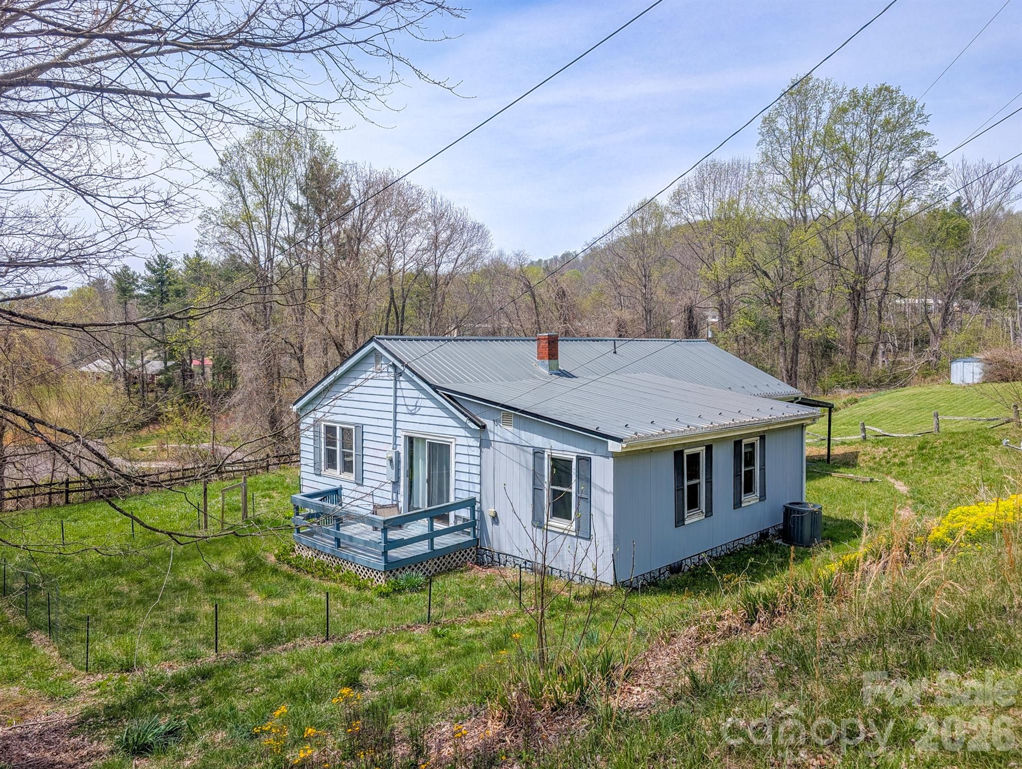97 Tom Sparks Road — Spruce Pine