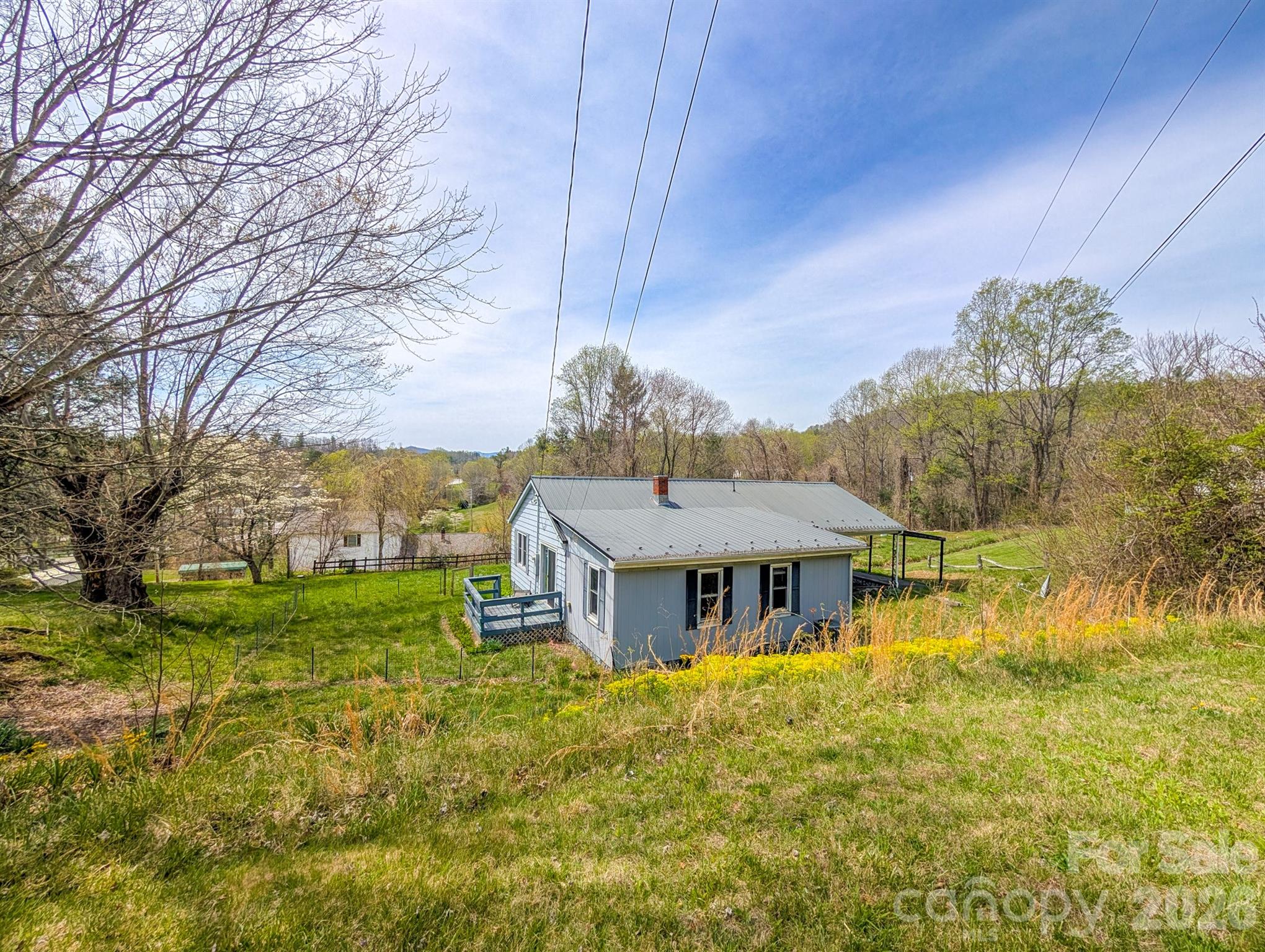 97 Tom Sparks Road — Spruce Pine