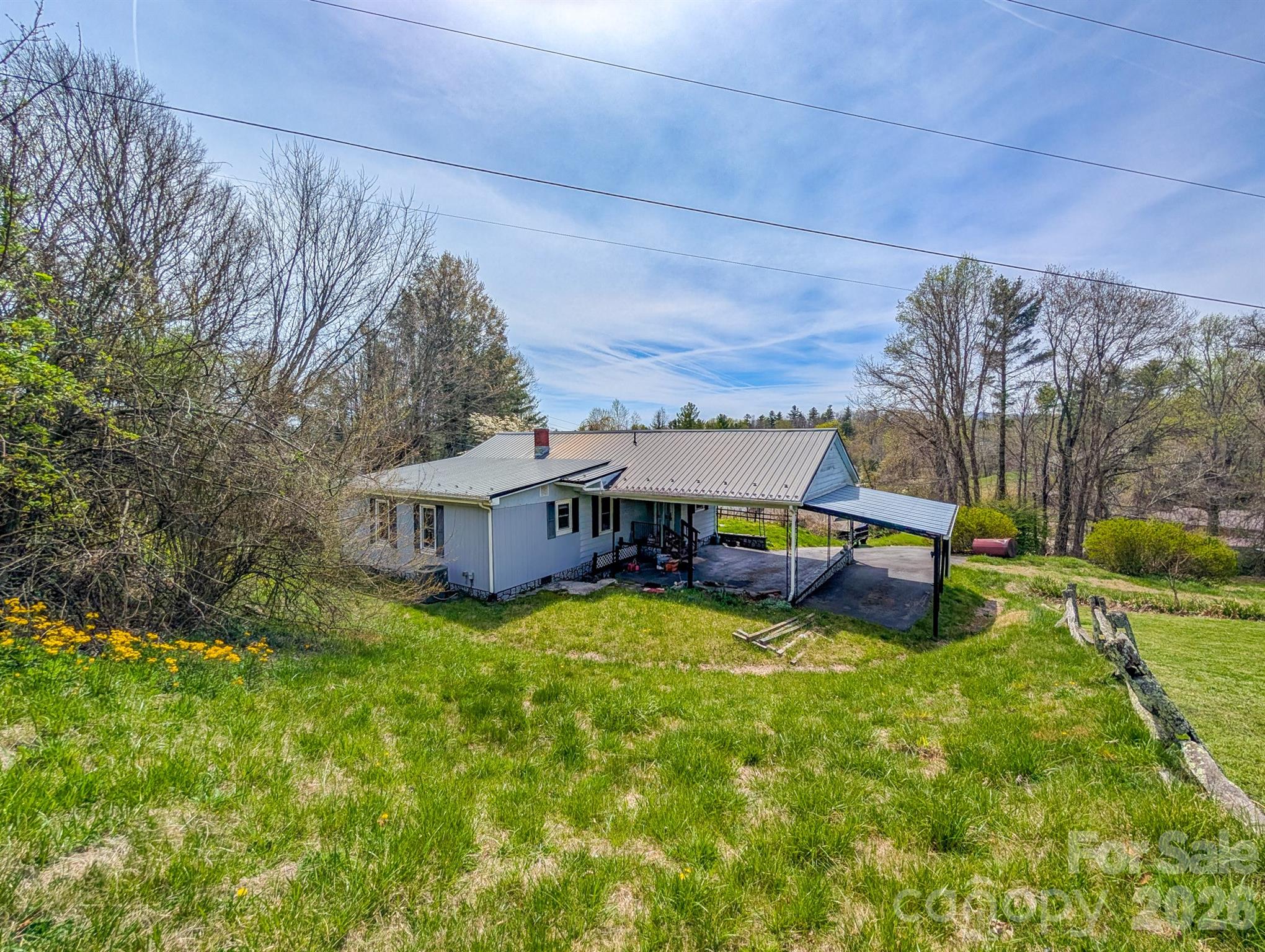 97 Tom Sparks Road — Spruce Pine