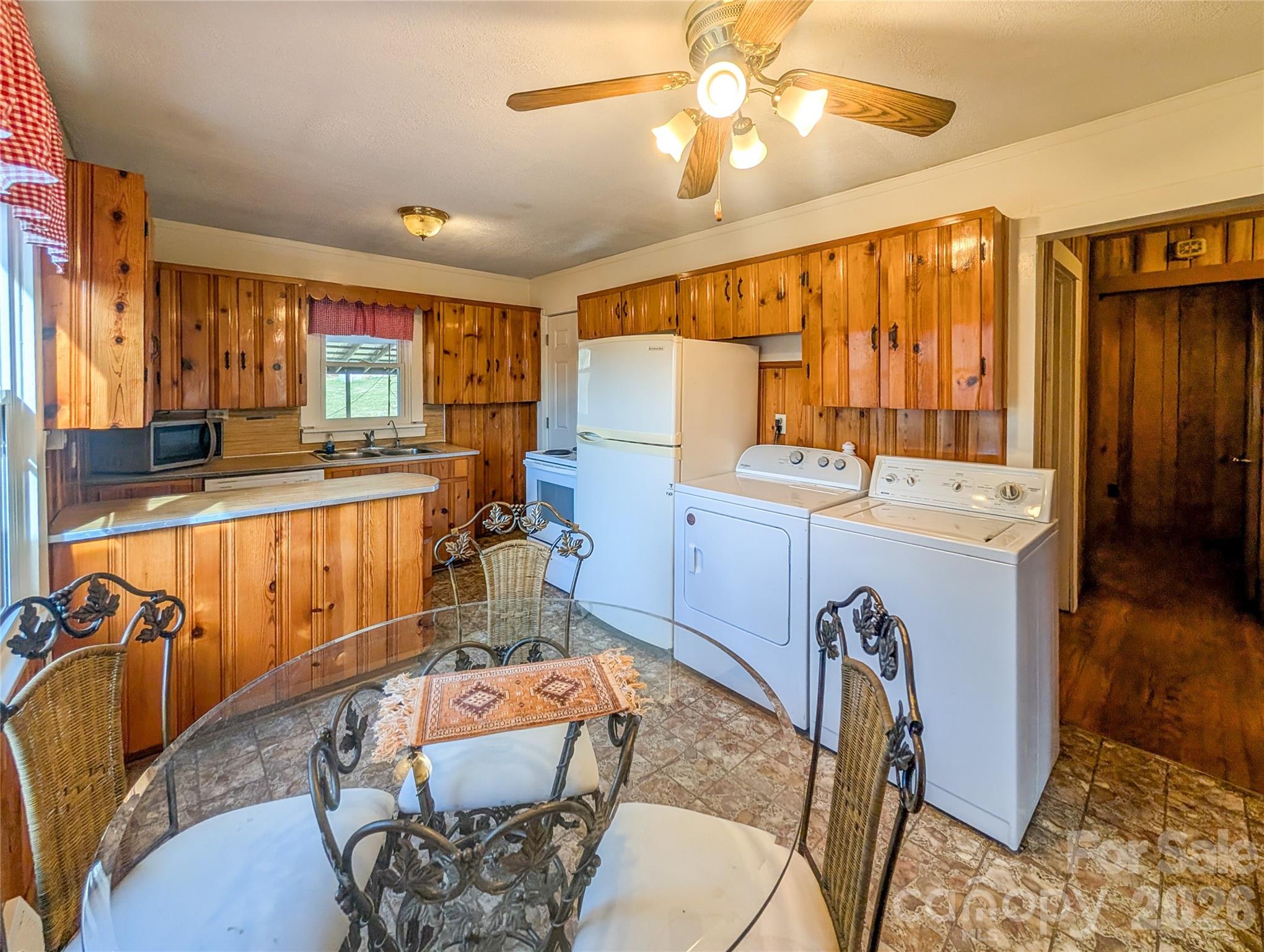 97 Tom Sparks Road — Spruce Pine