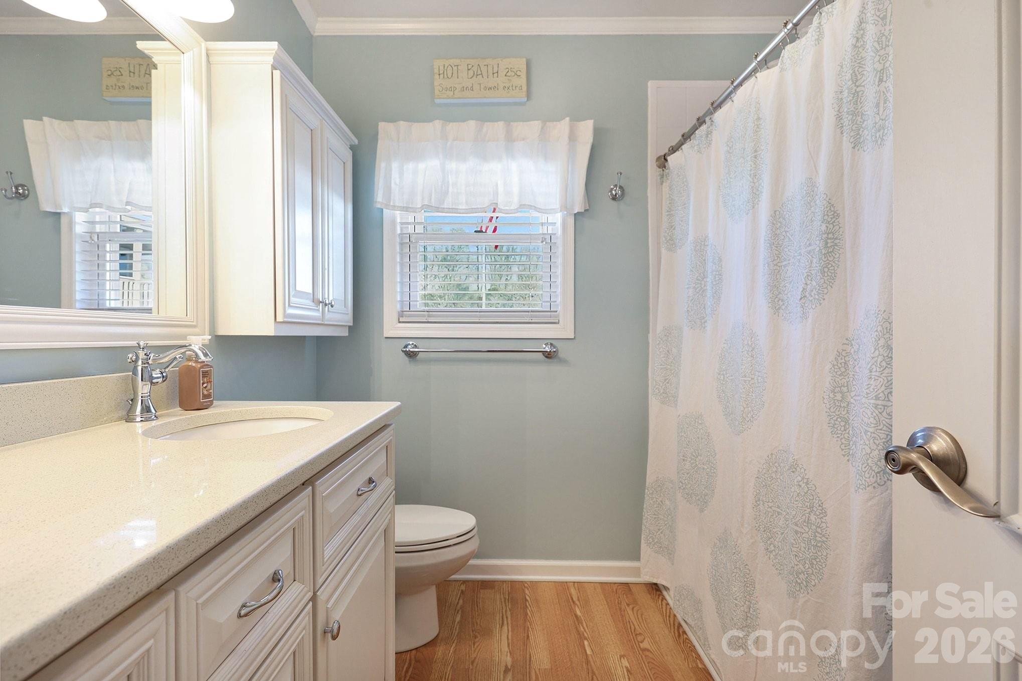 103 Oriole Road — New London