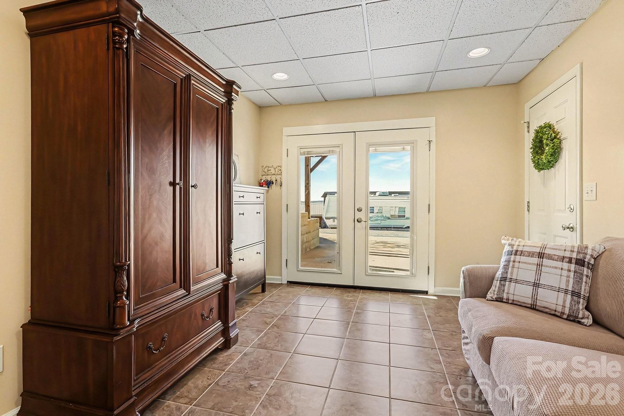 103 Oriole Road — New London