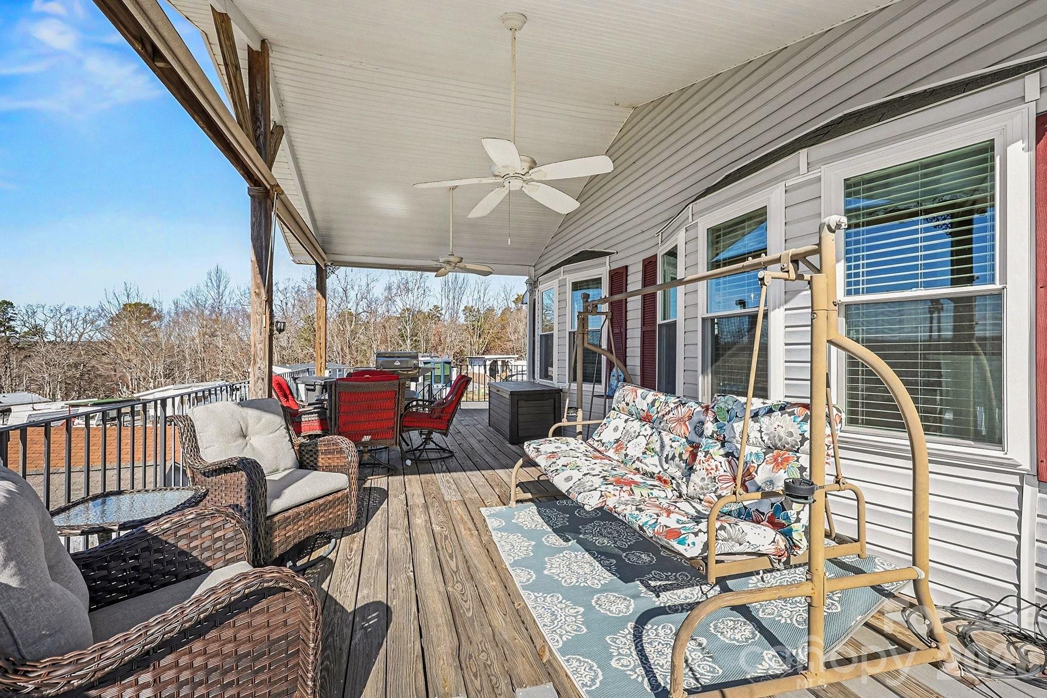 103 Oriole Road — New London