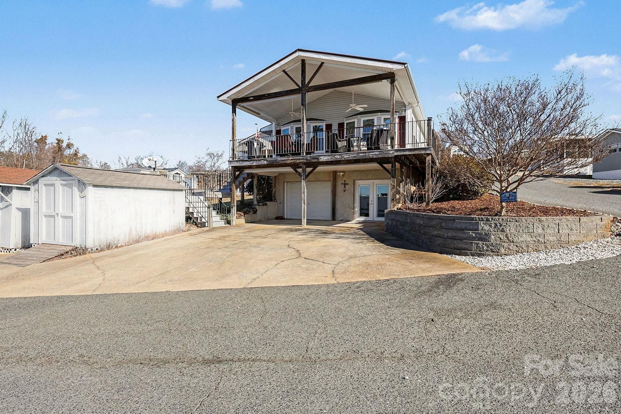 103 Oriole Road — New London