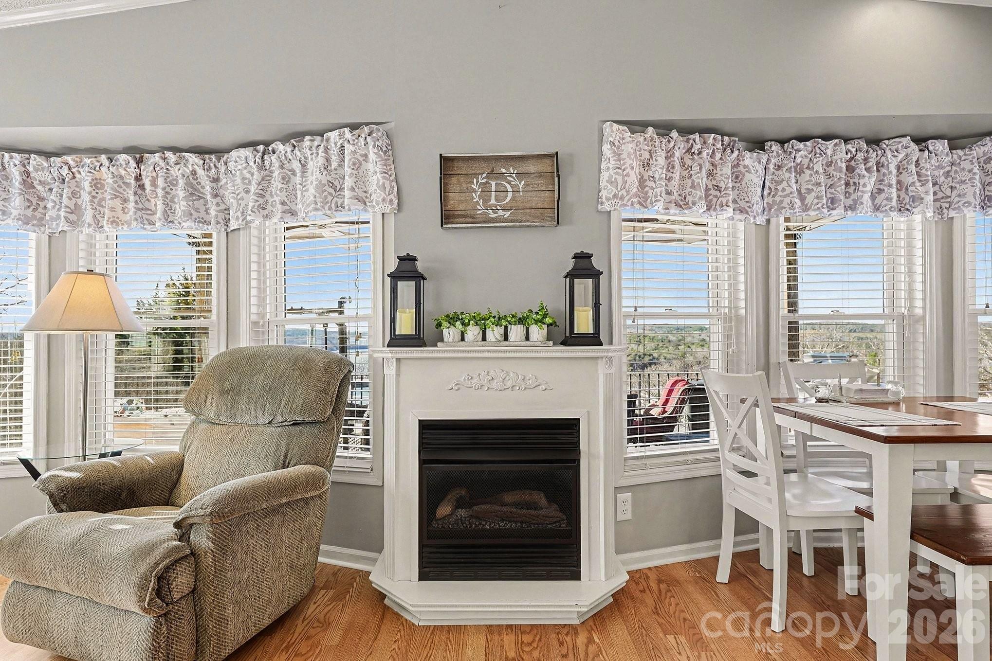 103 Oriole Road — New London