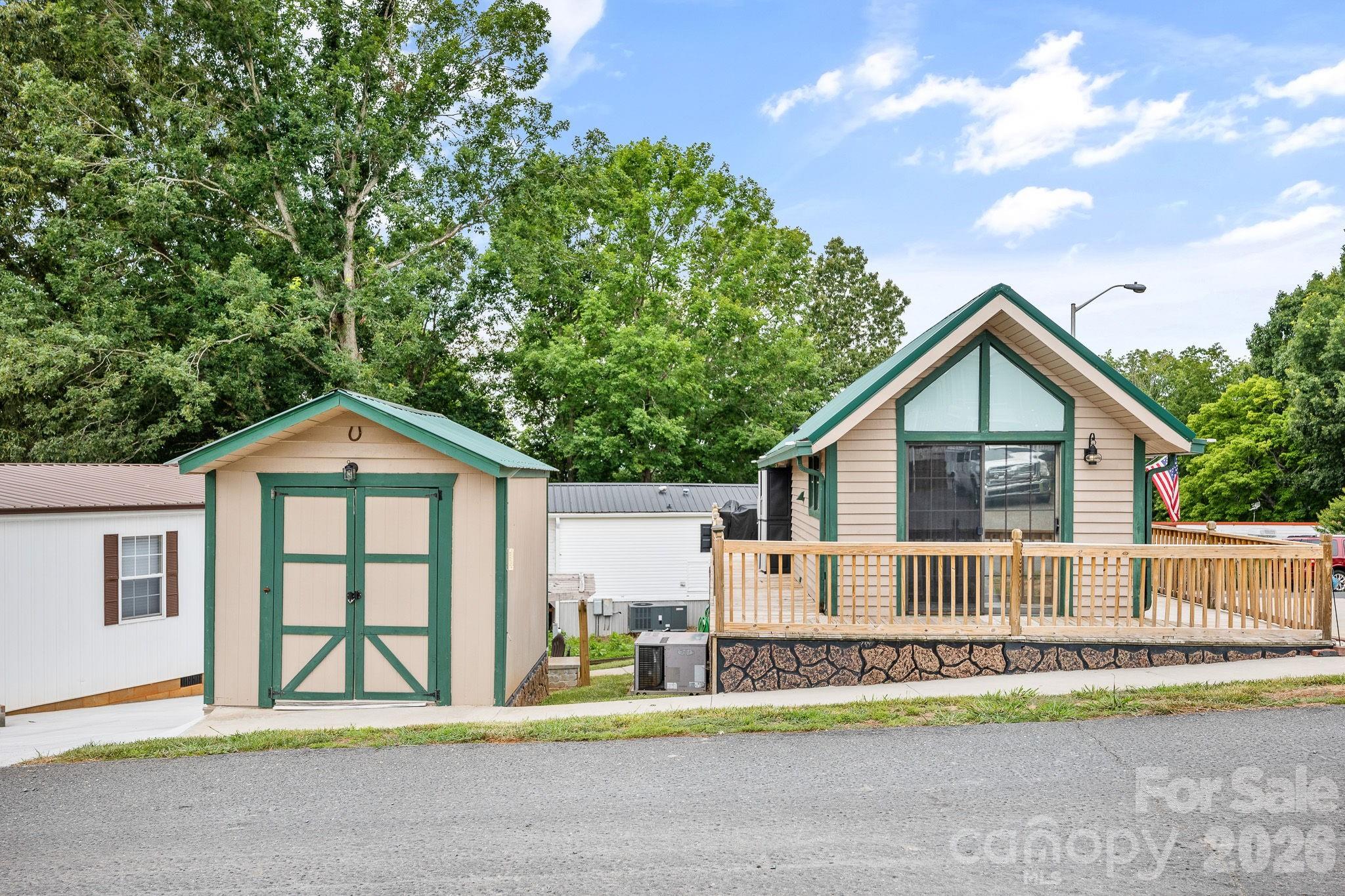 123 Grand View Drive #B180/181 — New London