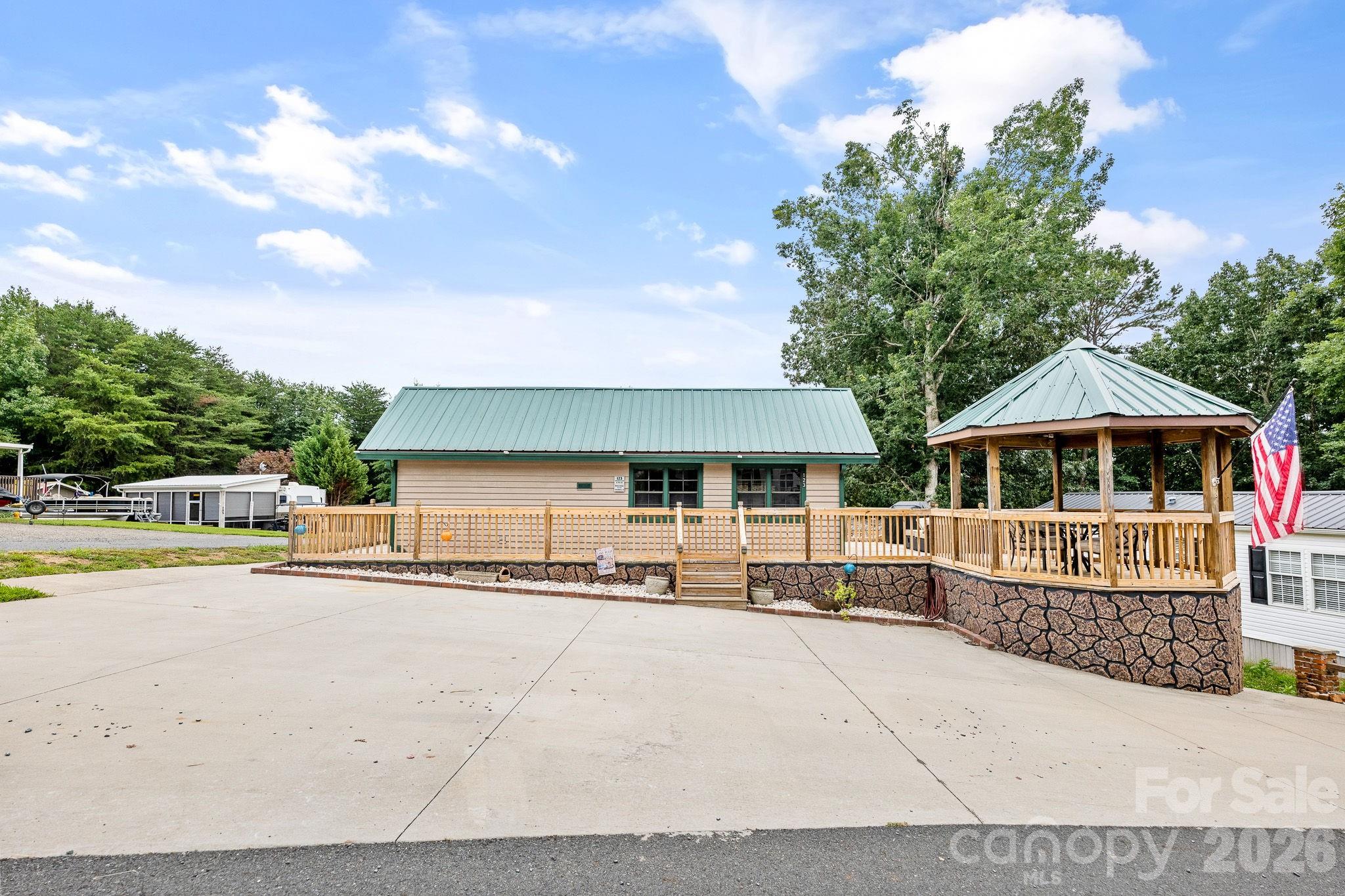 123 Grand View Drive #B180/181 — New London