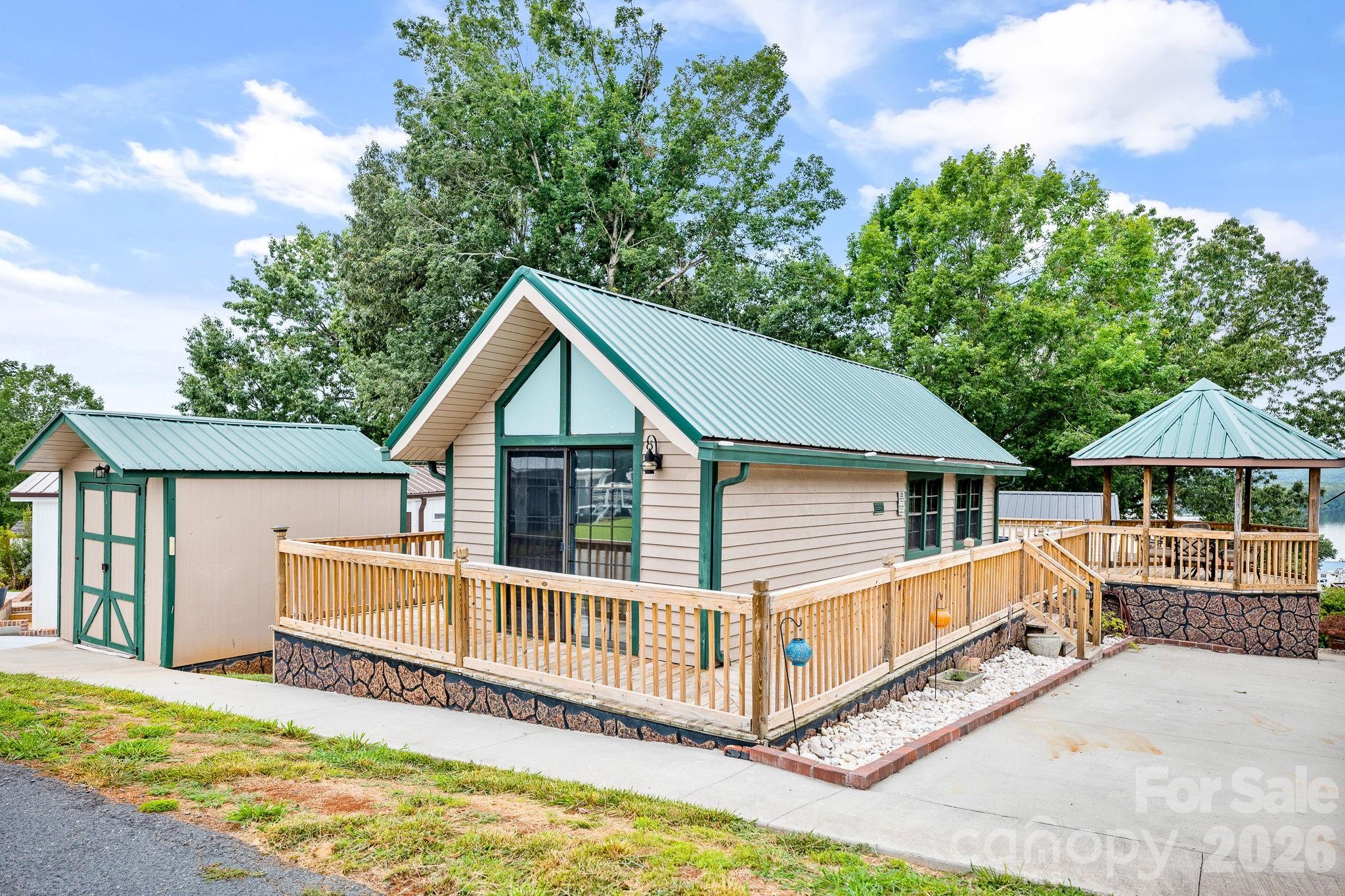123 Grand View Drive #B180/181 — New London