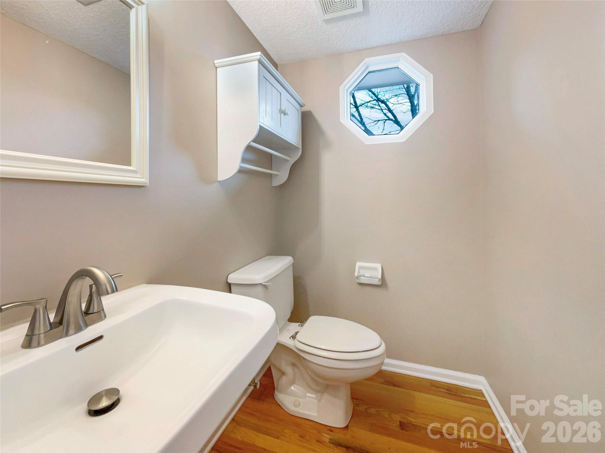 231 Fox Hollow Road — Mooresville