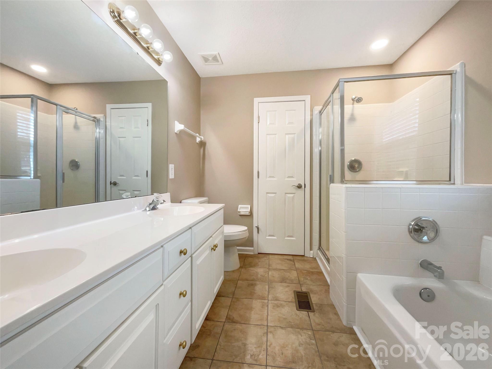 231 Fox Hollow Road — Mooresville